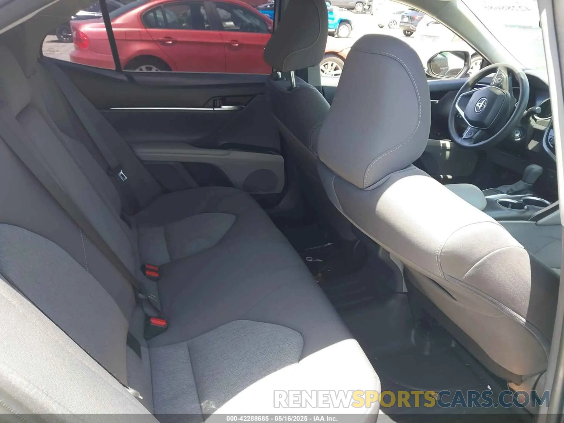 8 Фотография поврежденного автомобиля 4T1C11AK1NU707569 TOYOTA CAMRY 2022