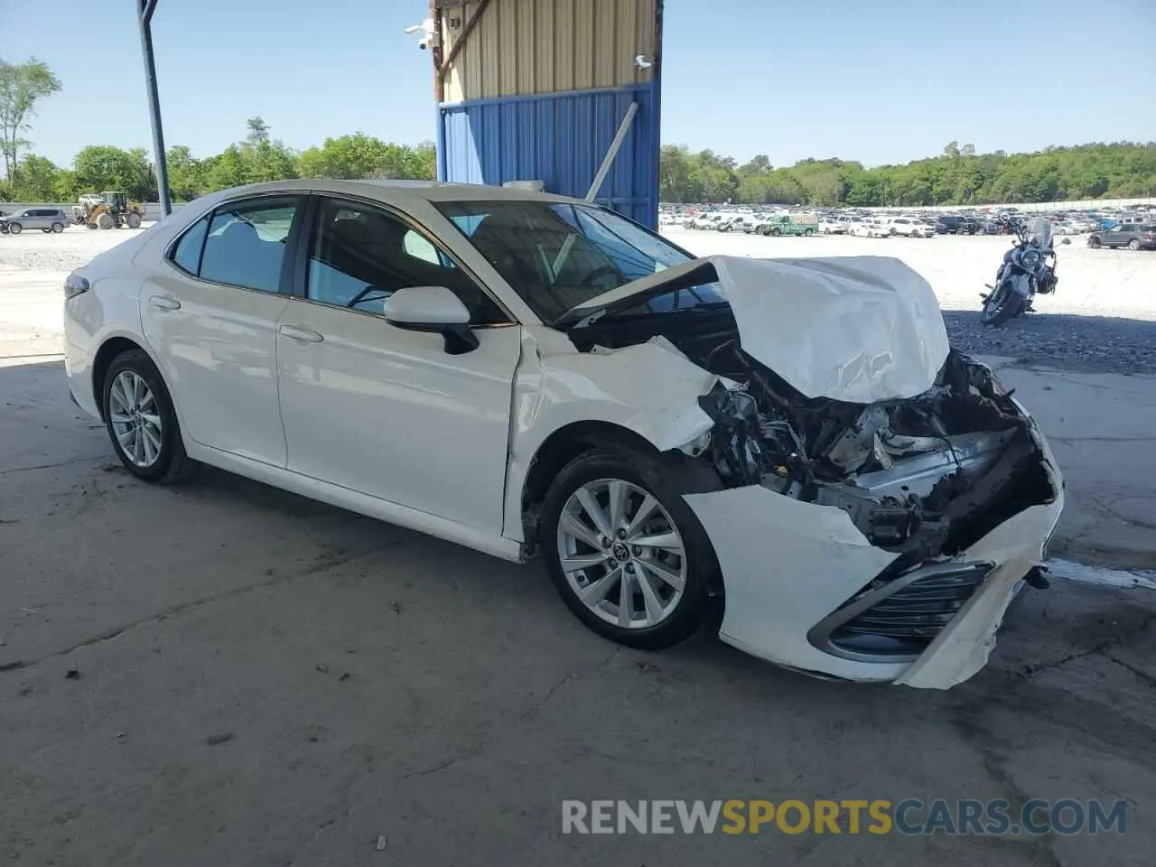 4 Photograph of a damaged car 4T1C11AK2NU062110 TOYOTA CAMRY 2022