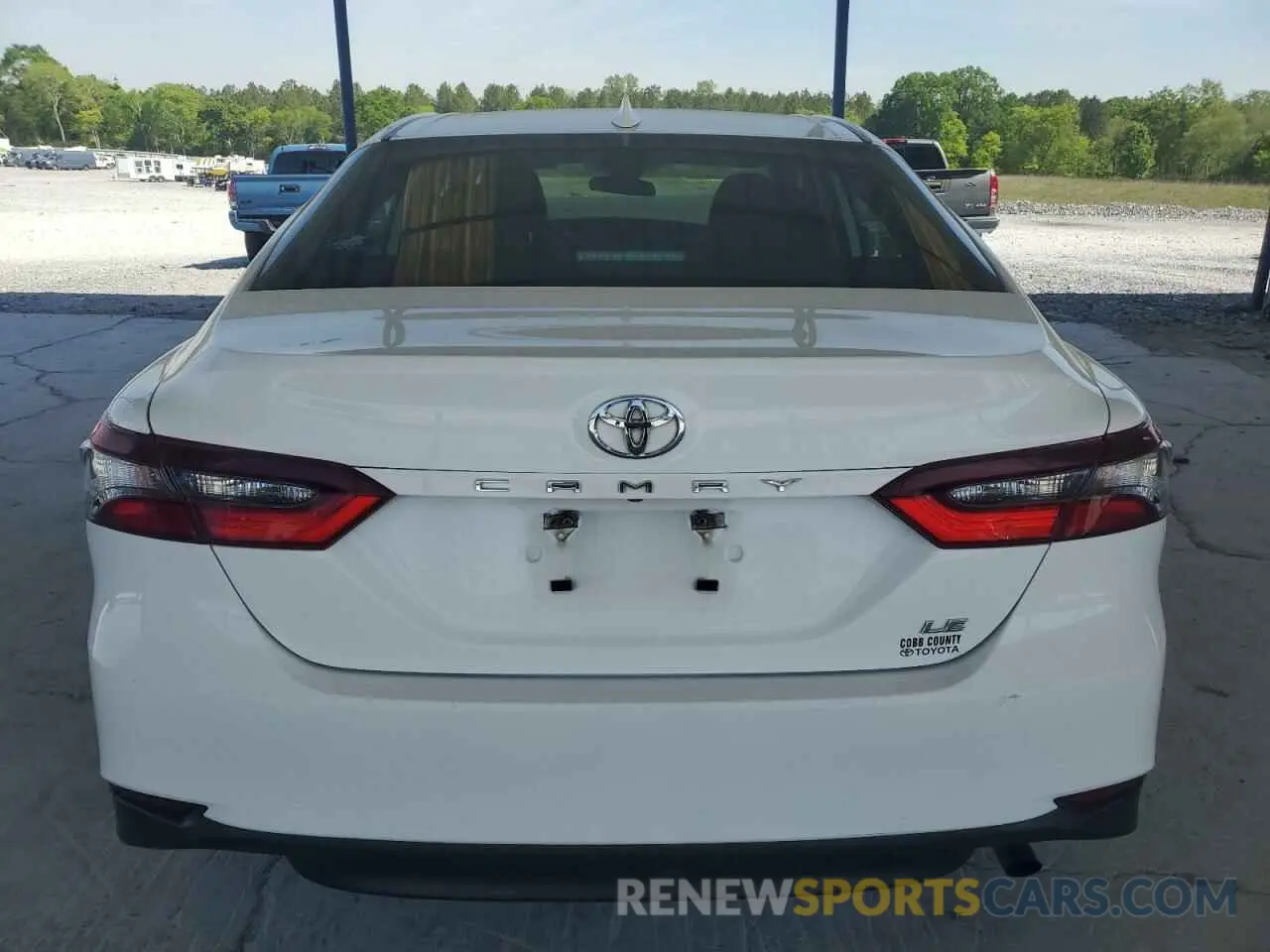 6 Photograph of a damaged car 4T1C11AK2NU062110 TOYOTA CAMRY 2022
