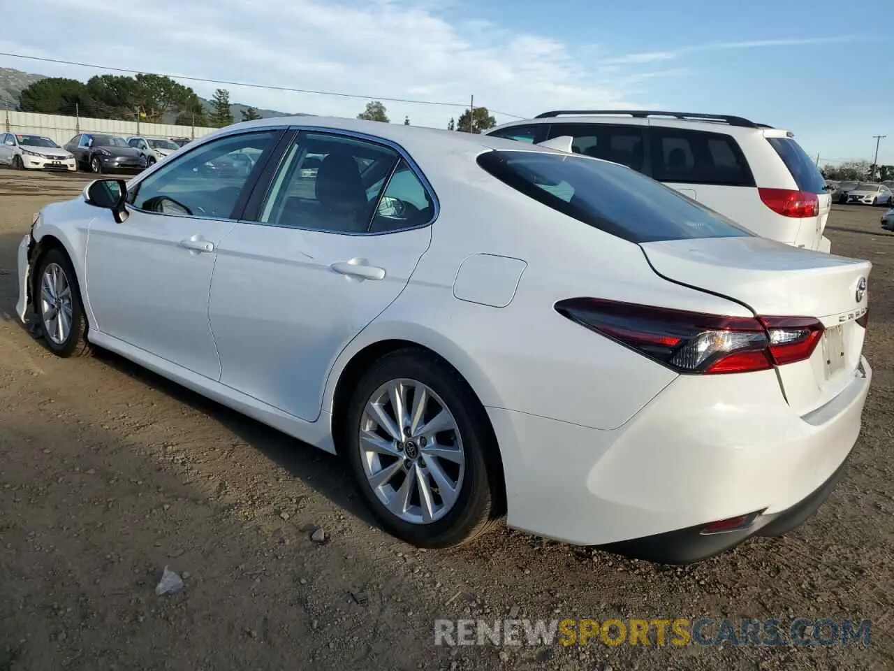 2 Photograph of a damaged car 4T1C11AK2NU499699 TOYOTA CAMRY 2022