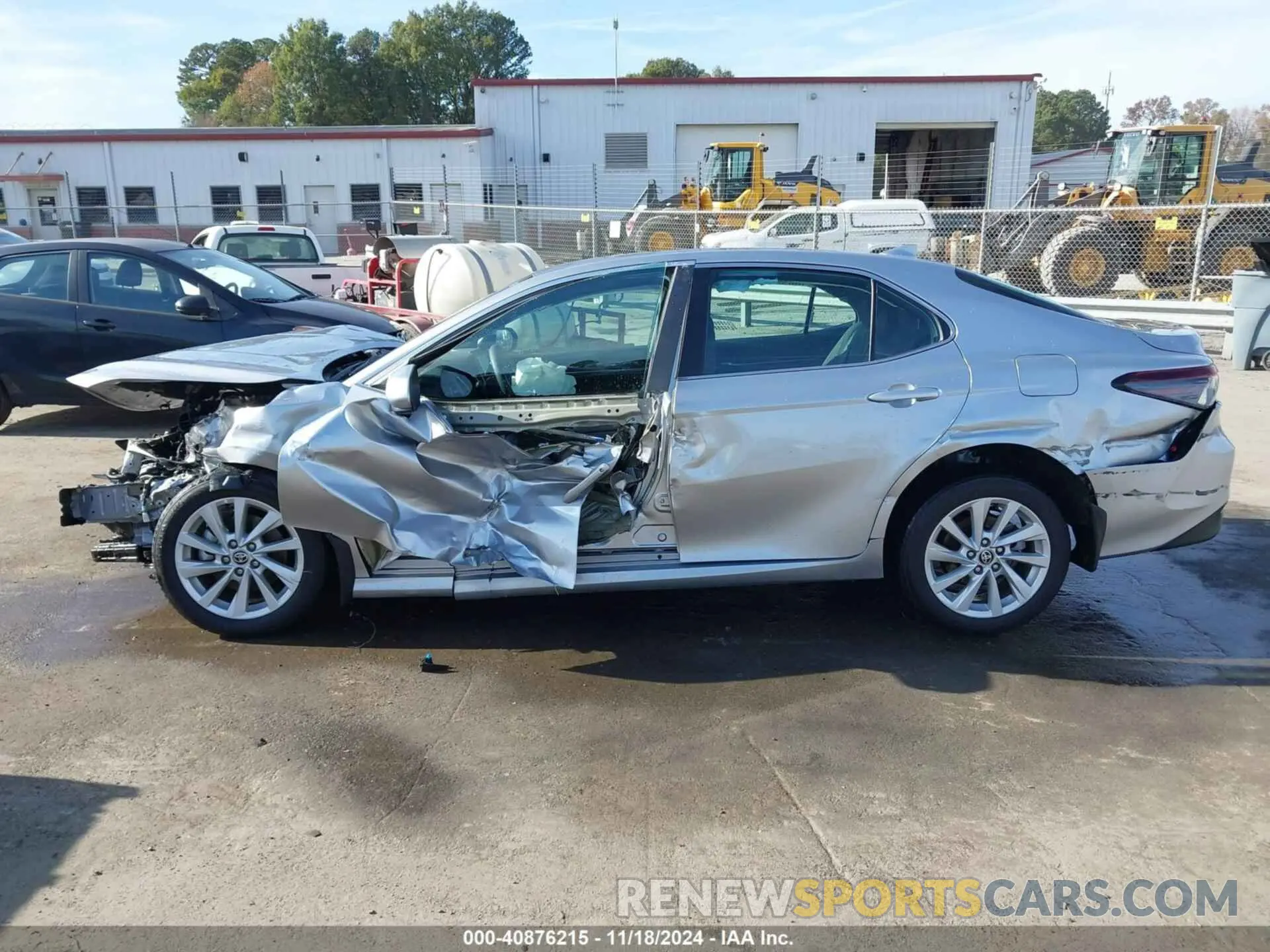 15 Photograph of a damaged car 4T1C11AK2NU617475 TOYOTA CAMRY 2022