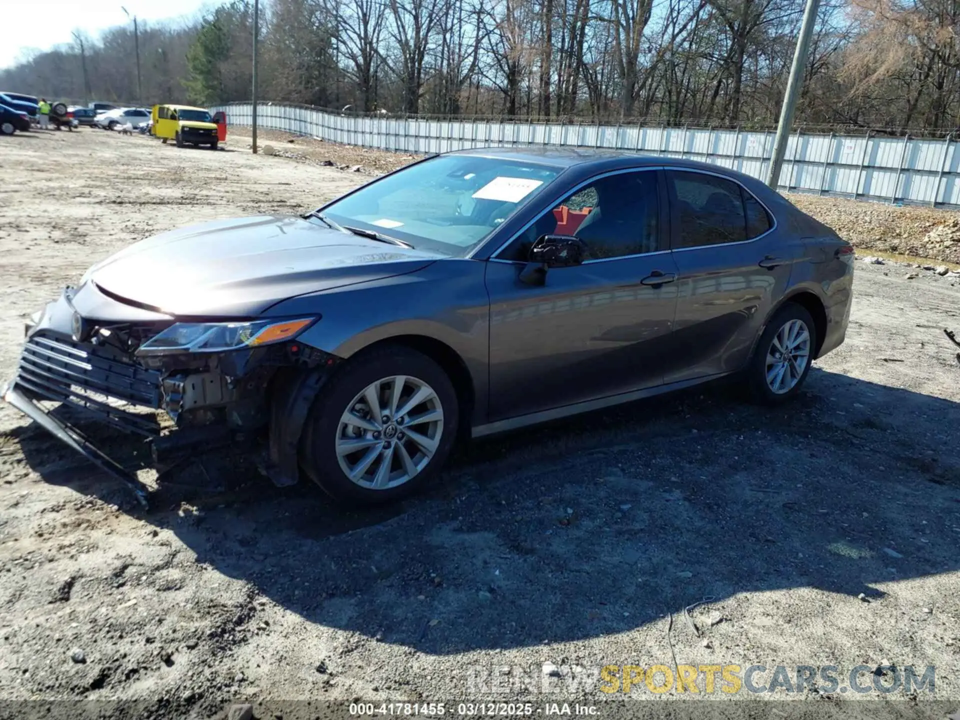 2 Photograph of a damaged car 4T1C11AK2NU675215 TOYOTA CAMRY 2022