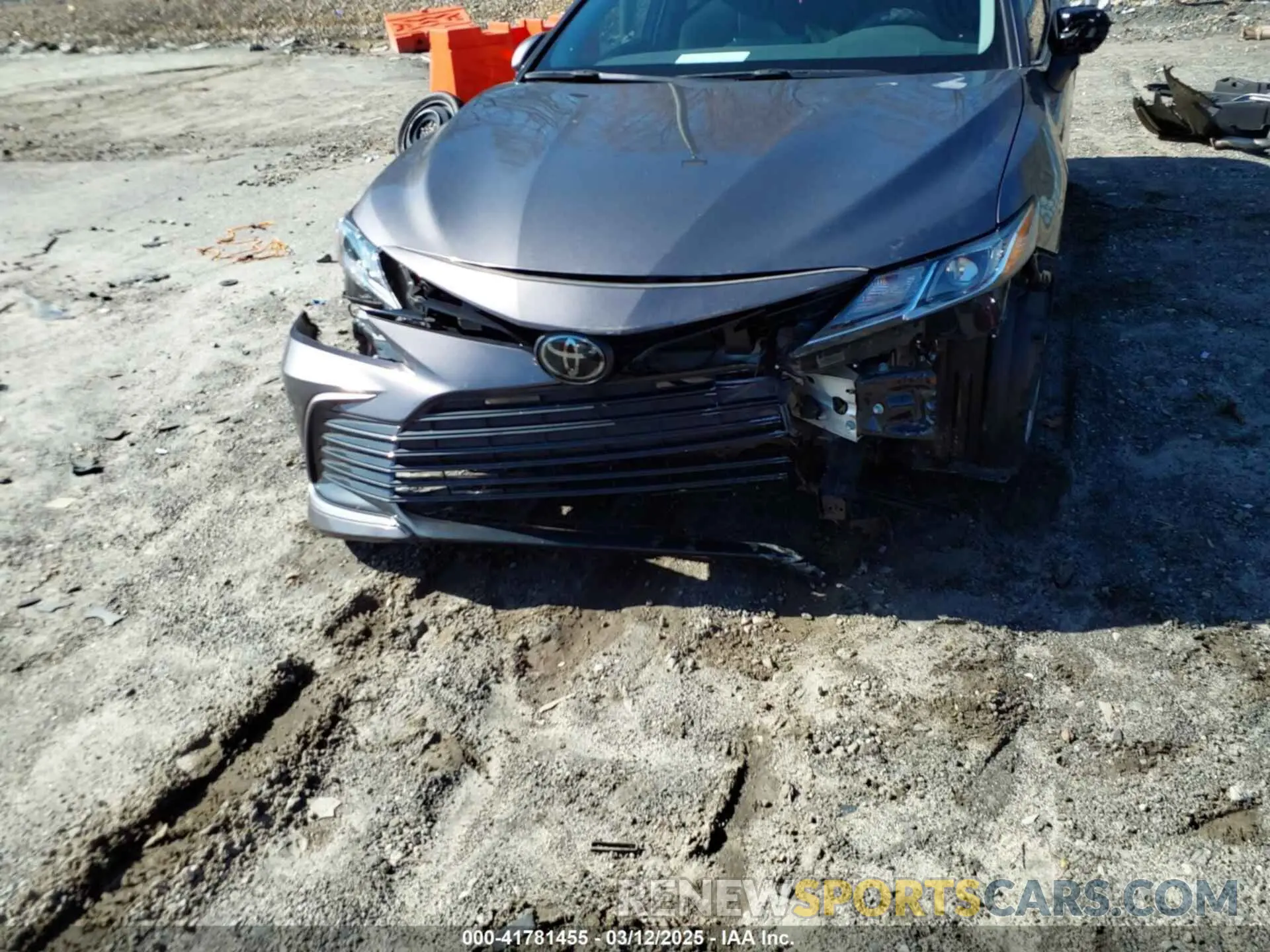 6 Photograph of a damaged car 4T1C11AK2NU675215 TOYOTA CAMRY 2022