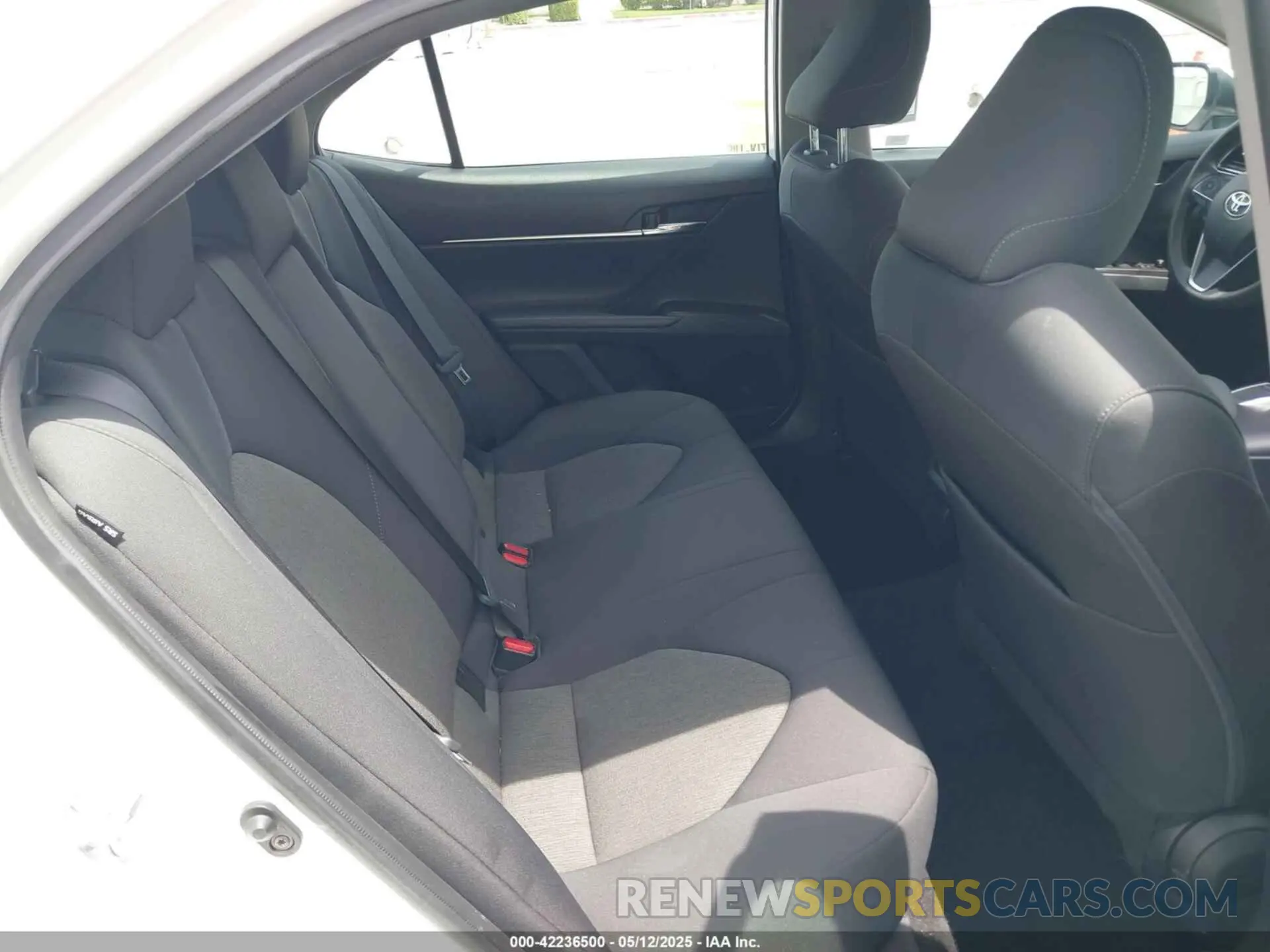 8 Photograph of a damaged car 4T1C11AK2NU689552 TOYOTA CAMRY 2022