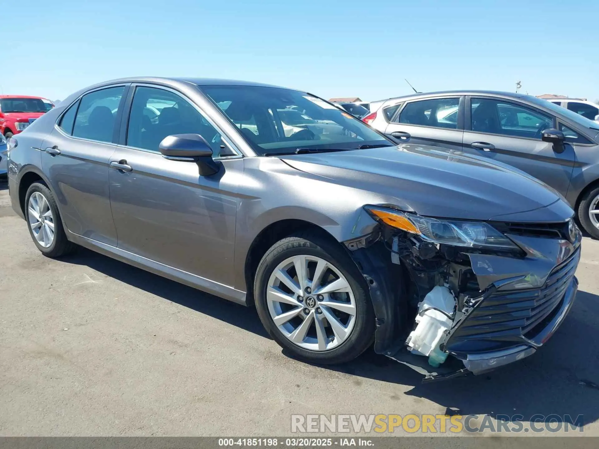 17 Photograph of a damaged car 4T1C11AK3NU068322 TOYOTA CAMRY 2022