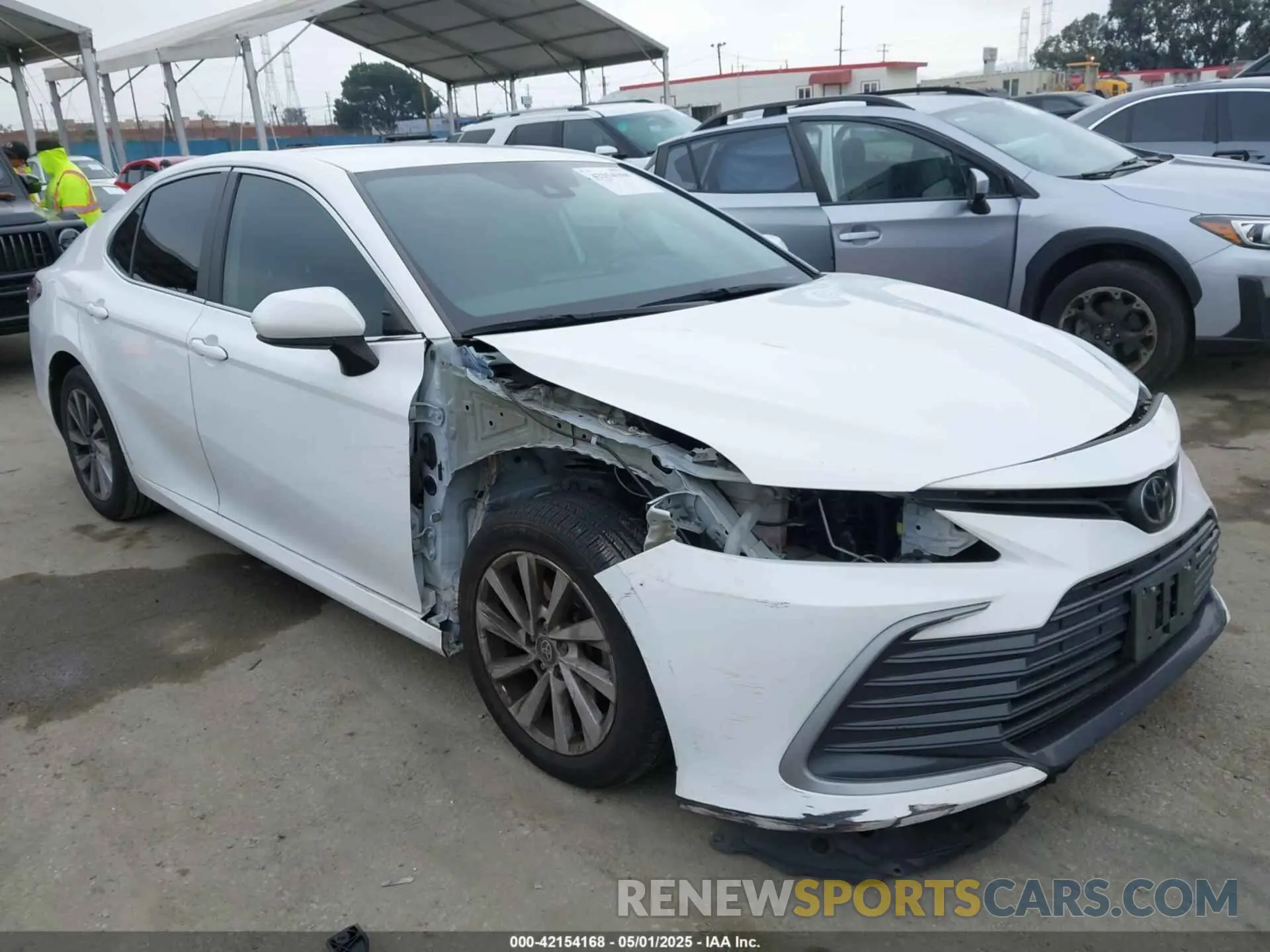 1 Photograph of a damaged car 4T1C11AK3NU625990 TOYOTA CAMRY 2022