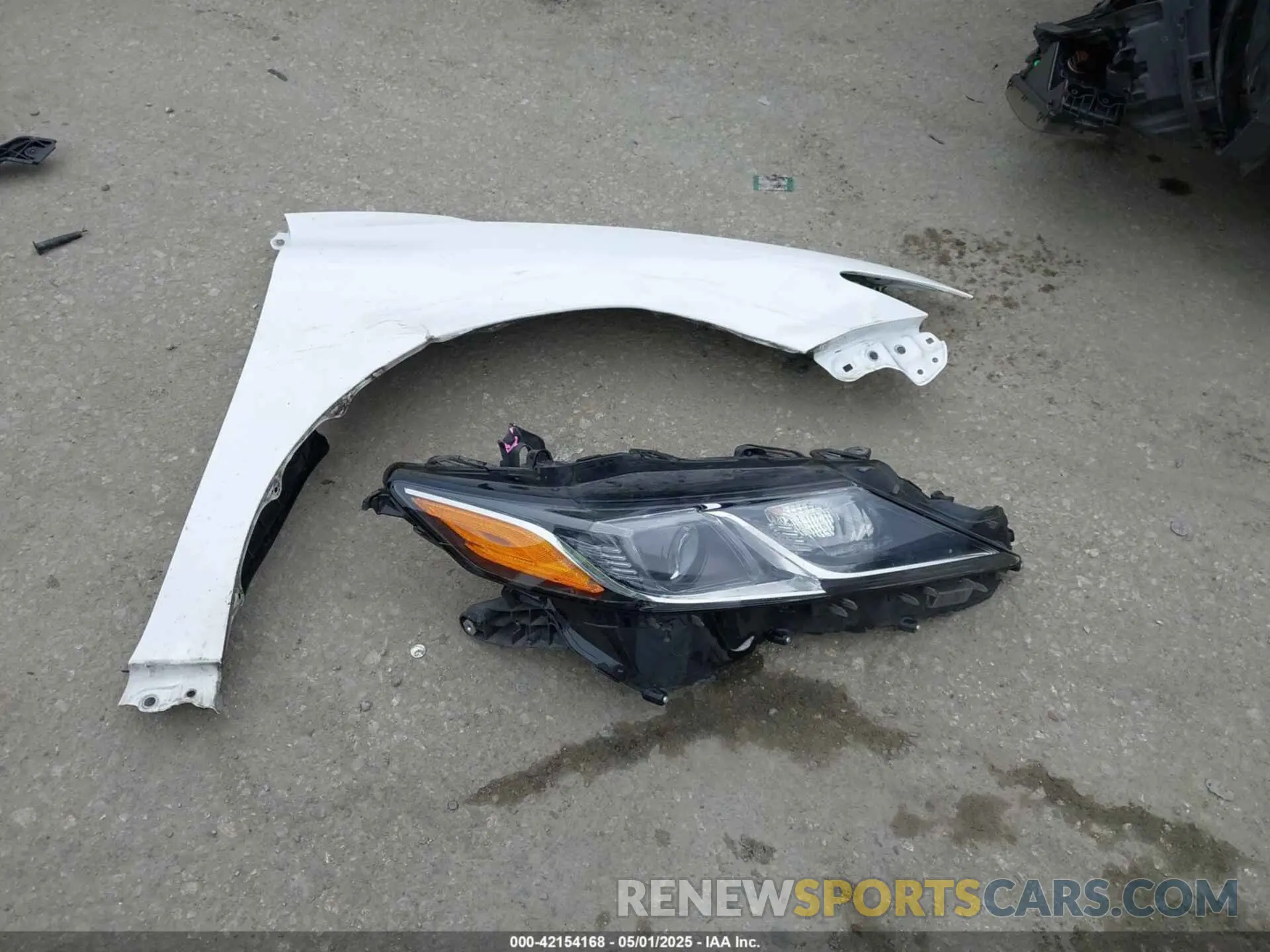 12 Photograph of a damaged car 4T1C11AK3NU625990 TOYOTA CAMRY 2022