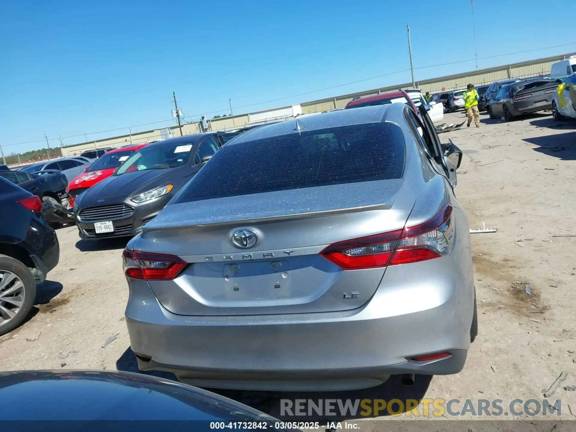 16 Фотография поврежденного автомобиля 4T1C11AK3NU627058 TOYOTA CAMRY 2022
