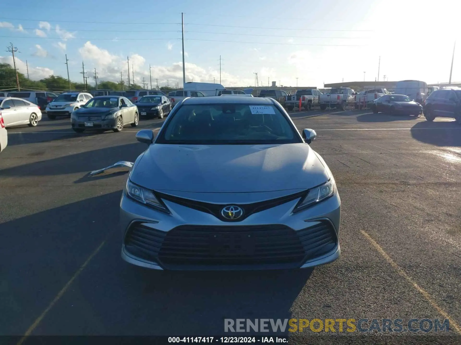 13 Photograph of a damaged car 4T1C11AK3NU640389 TOYOTA CAMRY 2022