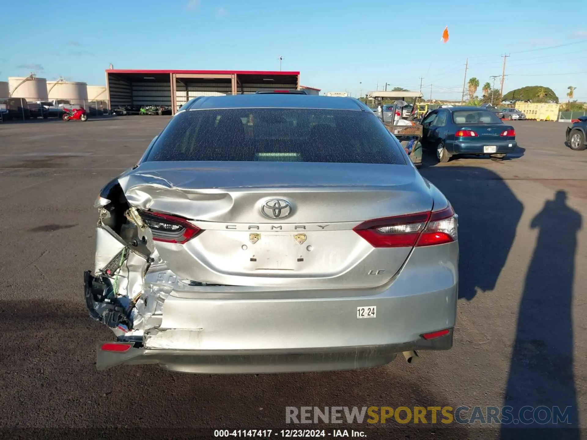 17 Photograph of a damaged car 4T1C11AK3NU640389 TOYOTA CAMRY 2022