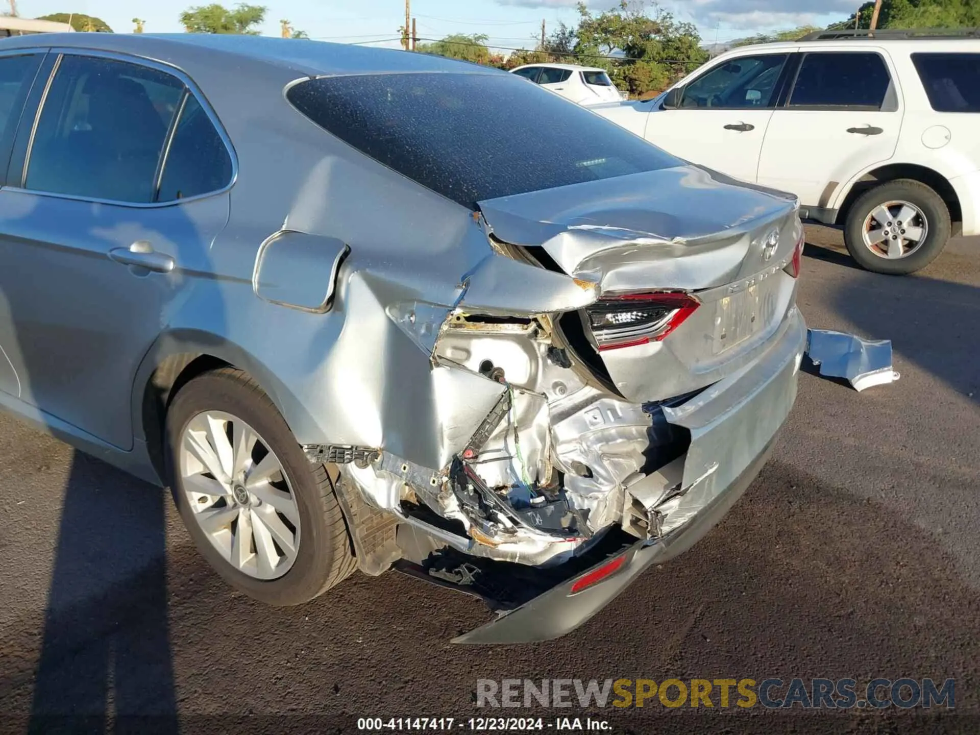 6 Photograph of a damaged car 4T1C11AK3NU640389 TOYOTA CAMRY 2022