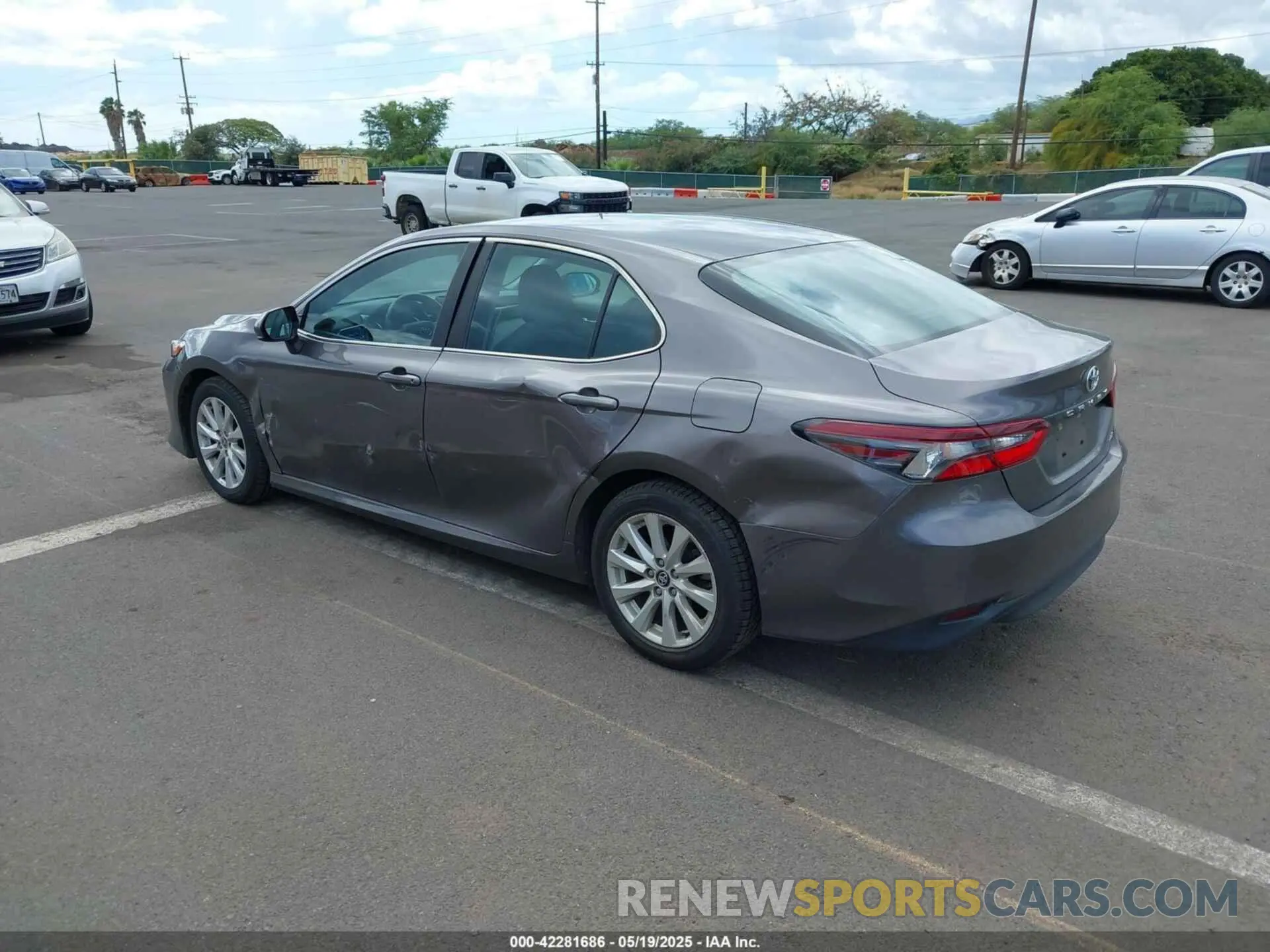 3 Photograph of a damaged car 4T1C11AK3NU643163 TOYOTA CAMRY 2022
