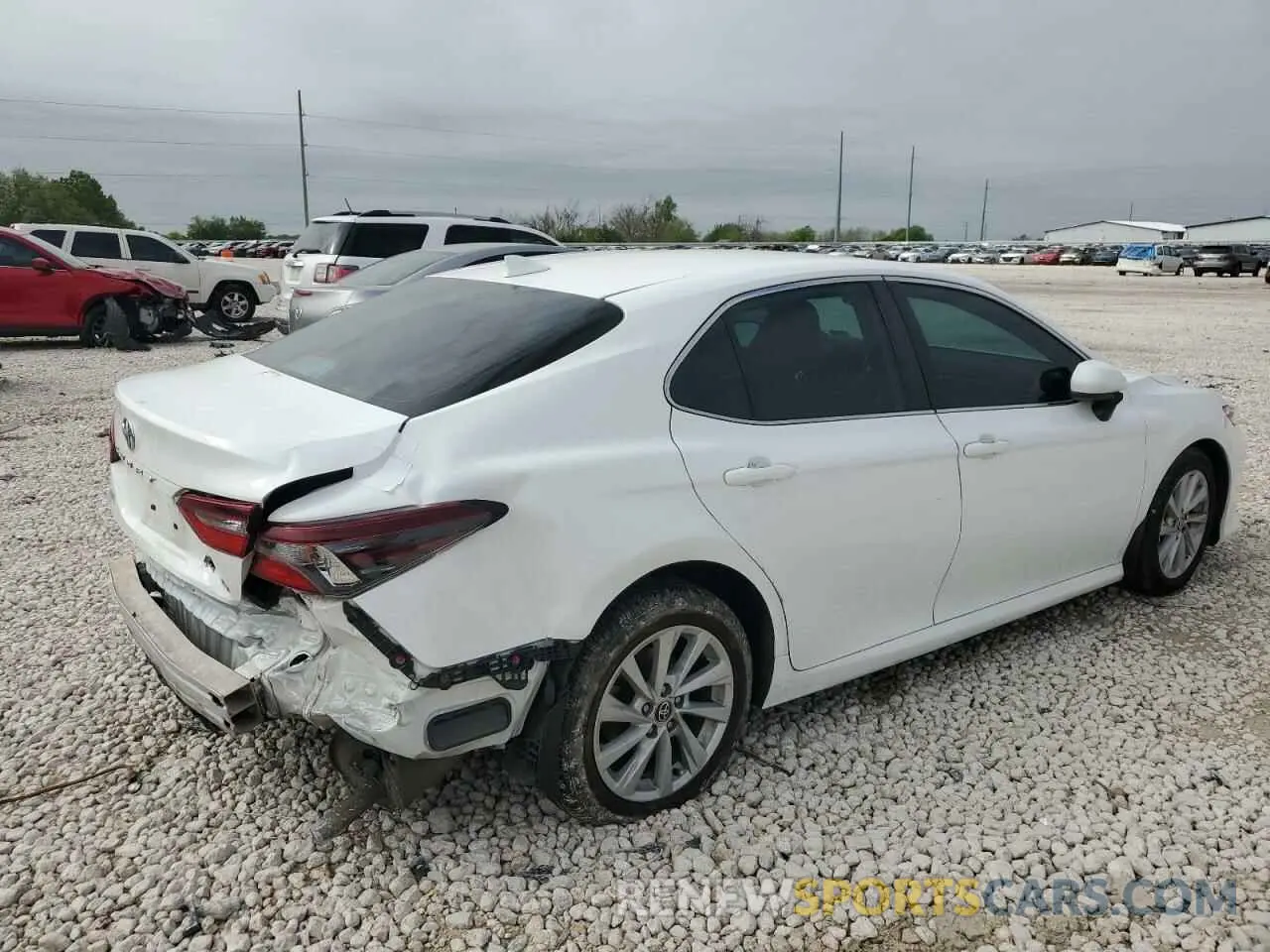 3 Photograph of a damaged car 4T1C11AK4NU018884 TOYOTA CAMRY 2022