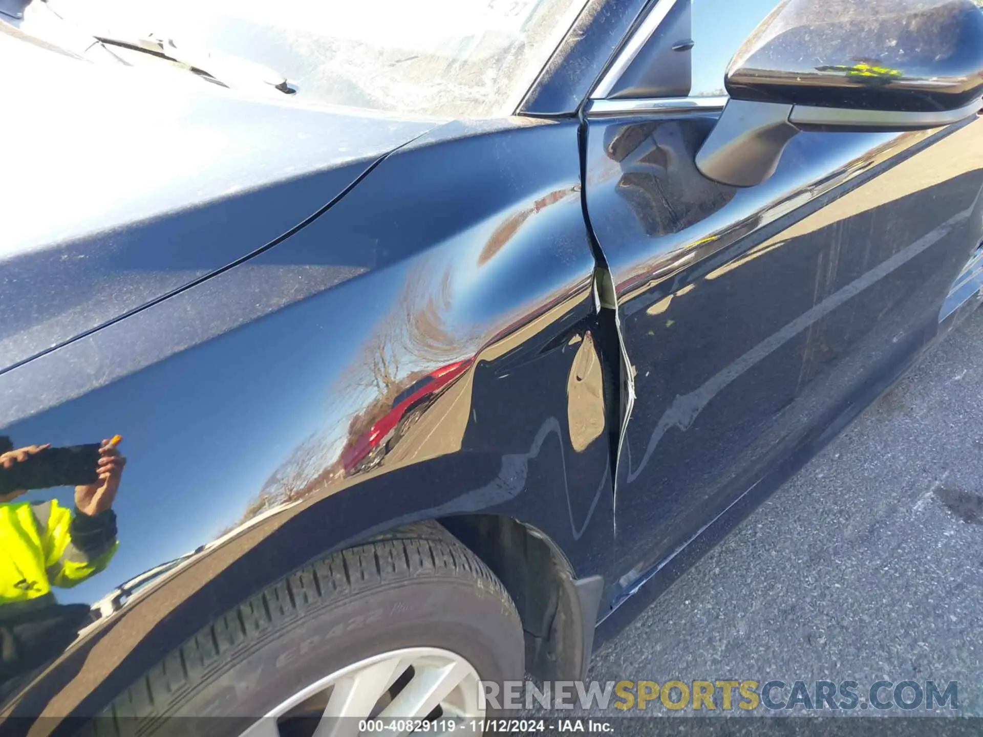 19 Photograph of a damaged car 4T1C11AK4NU052047 TOYOTA CAMRY 2022