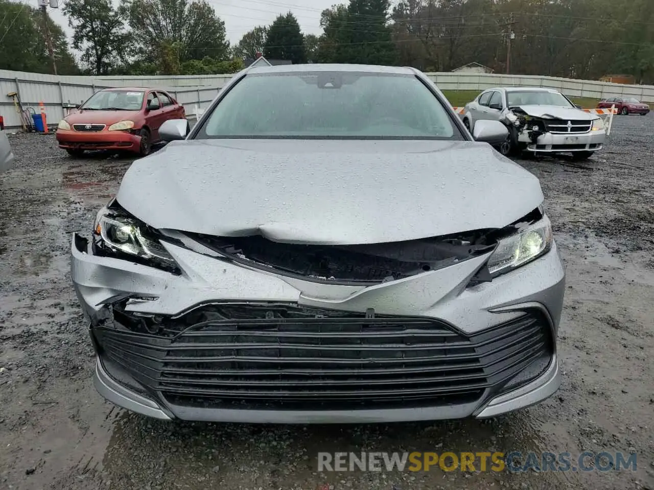 5 Photograph of a damaged car 4T1C11AK4NU056941 TOYOTA CAMRY 2022