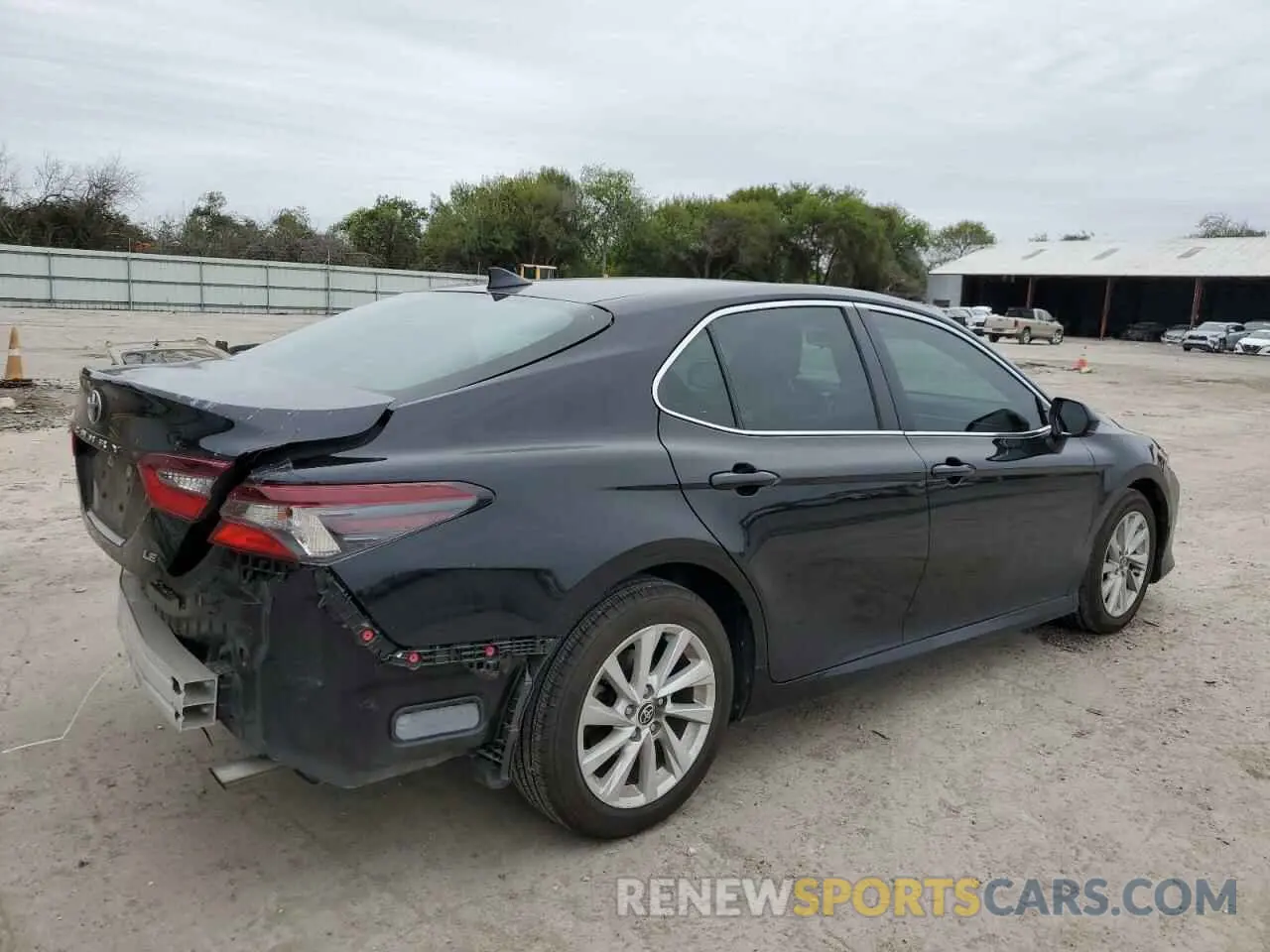 3 Photograph of a damaged car 4T1C11AK4NU649764 TOYOTA CAMRY 2022