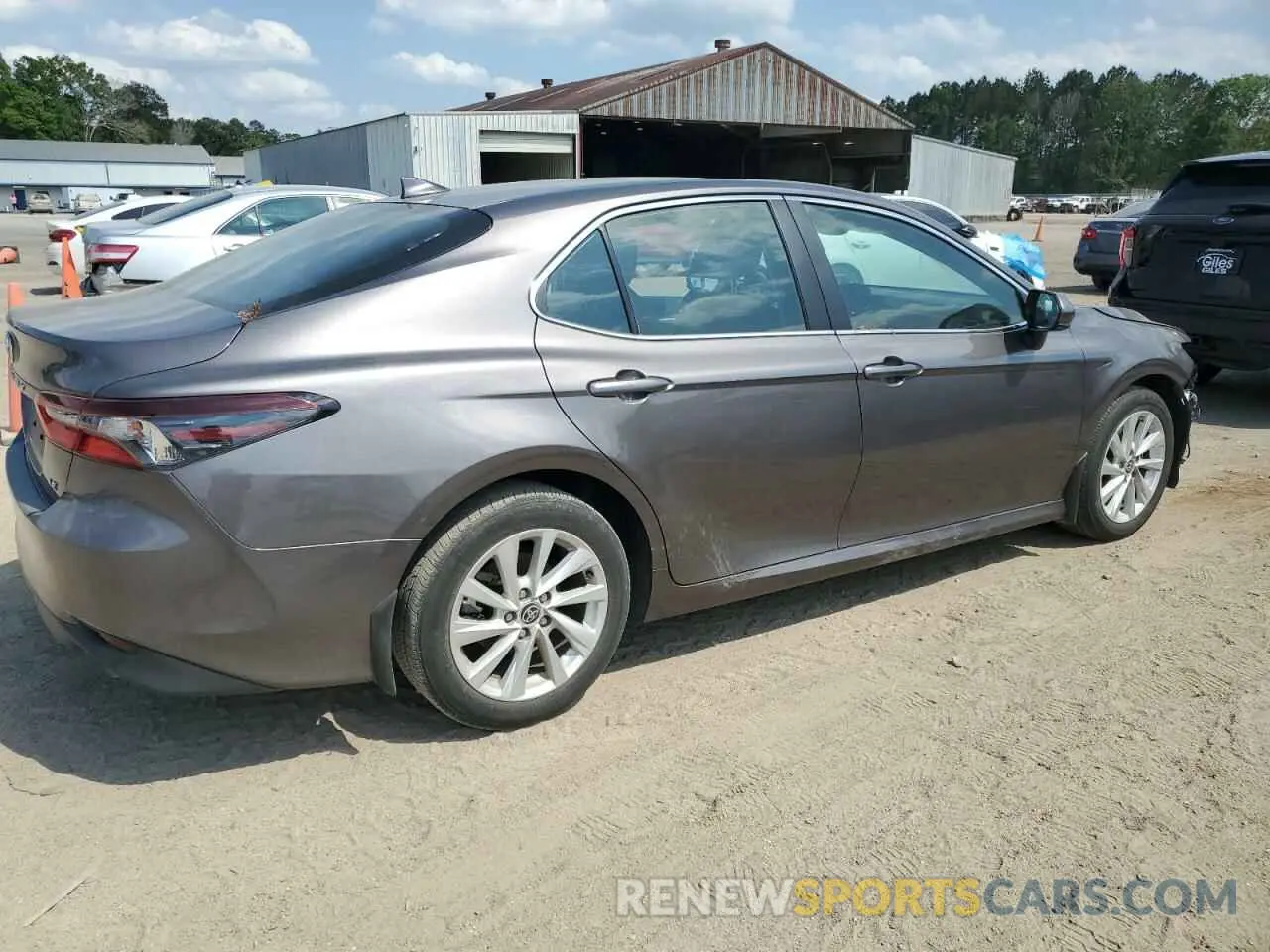 3 Photograph of a damaged car 4T1C11AK4NU673949 TOYOTA CAMRY 2022