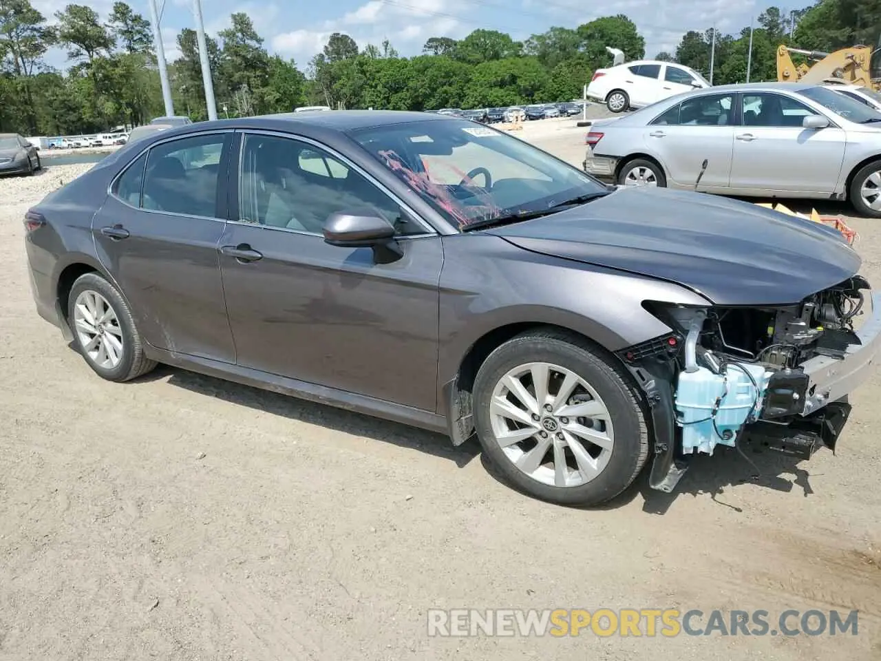 4 Photograph of a damaged car 4T1C11AK4NU673949 TOYOTA CAMRY 2022