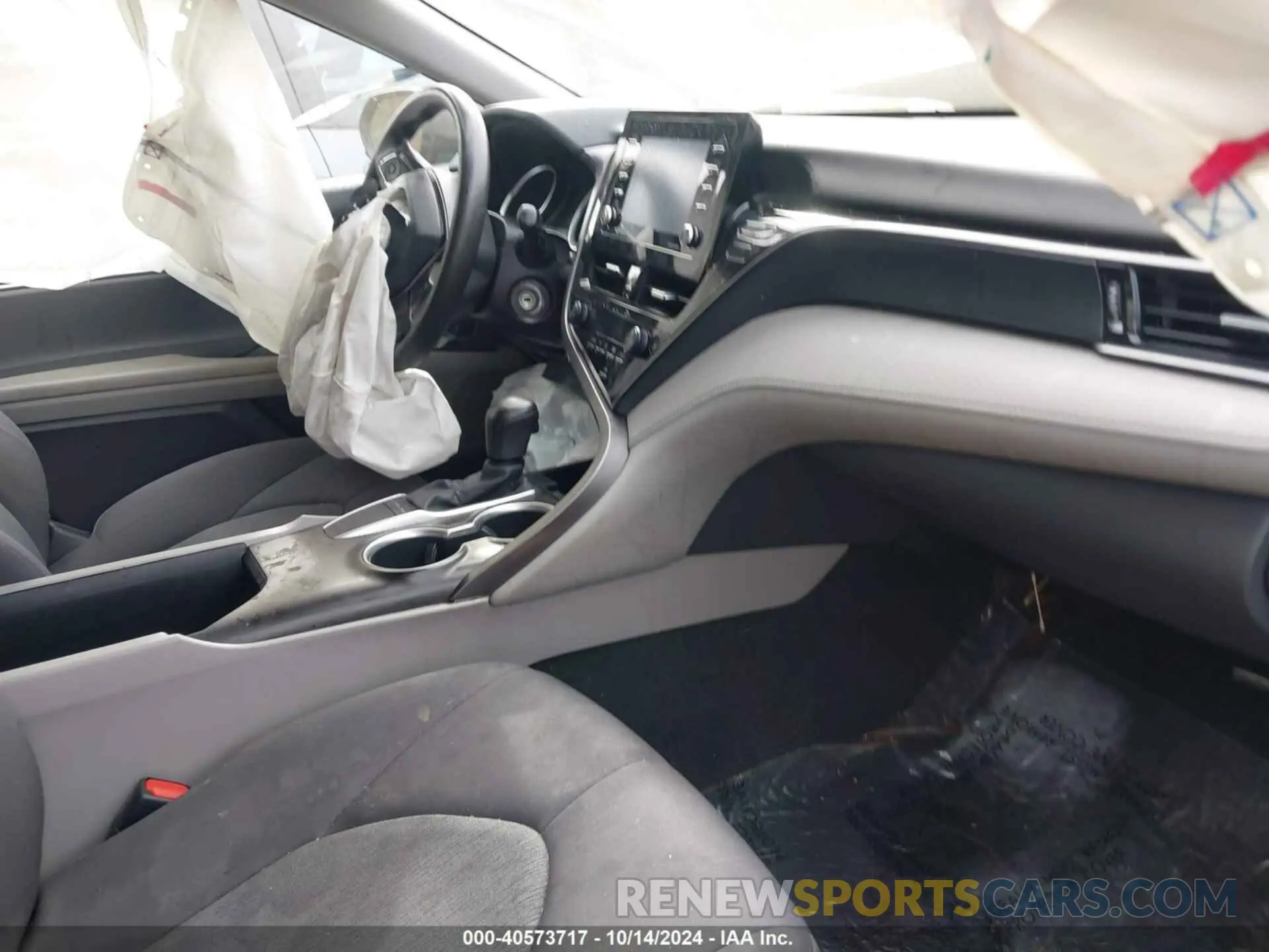 5 Photograph of a damaged car 4T1C11AK4NU680335 TOYOTA CAMRY 2022