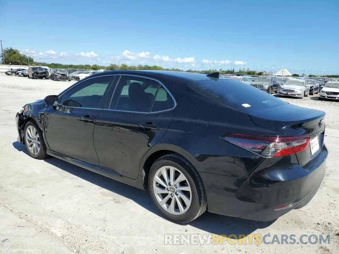 2 Photograph of a damaged car 4T1C11AK4NU691755 TOYOTA CAMRY 2022