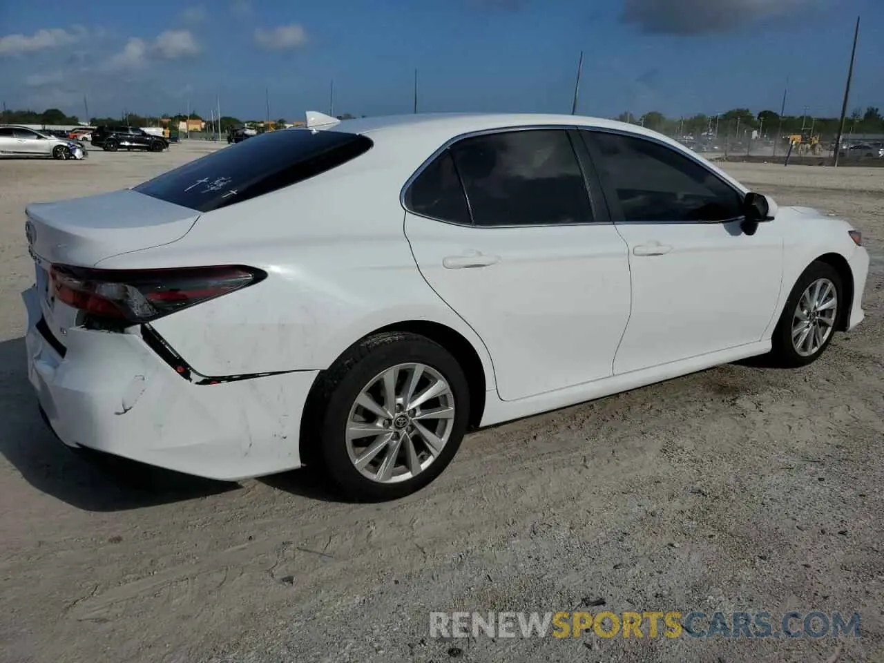 3 Photograph of a damaged car 4T1C11AK4NU702835 TOYOTA CAMRY 2022