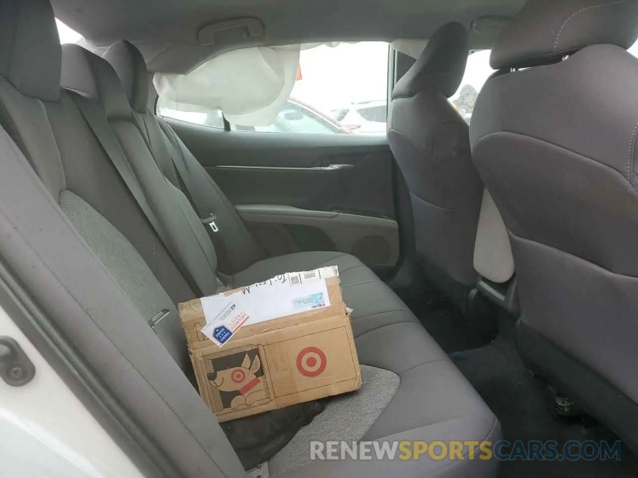 11 Photograph of a damaged car 4T1C11AK5NU007148 TOYOTA CAMRY 2022