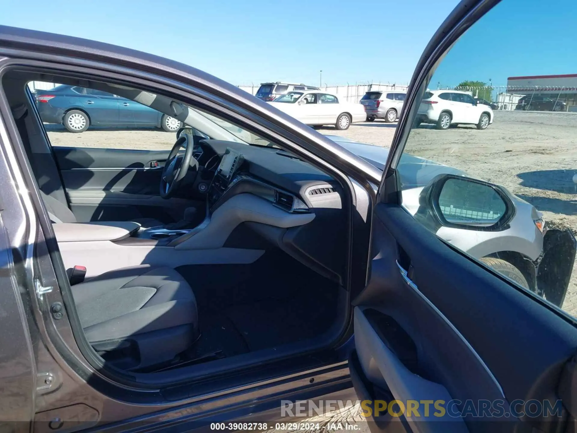 5 Photograph of a damaged car 4T1C11AK5NU034480 TOYOTA CAMRY 2022