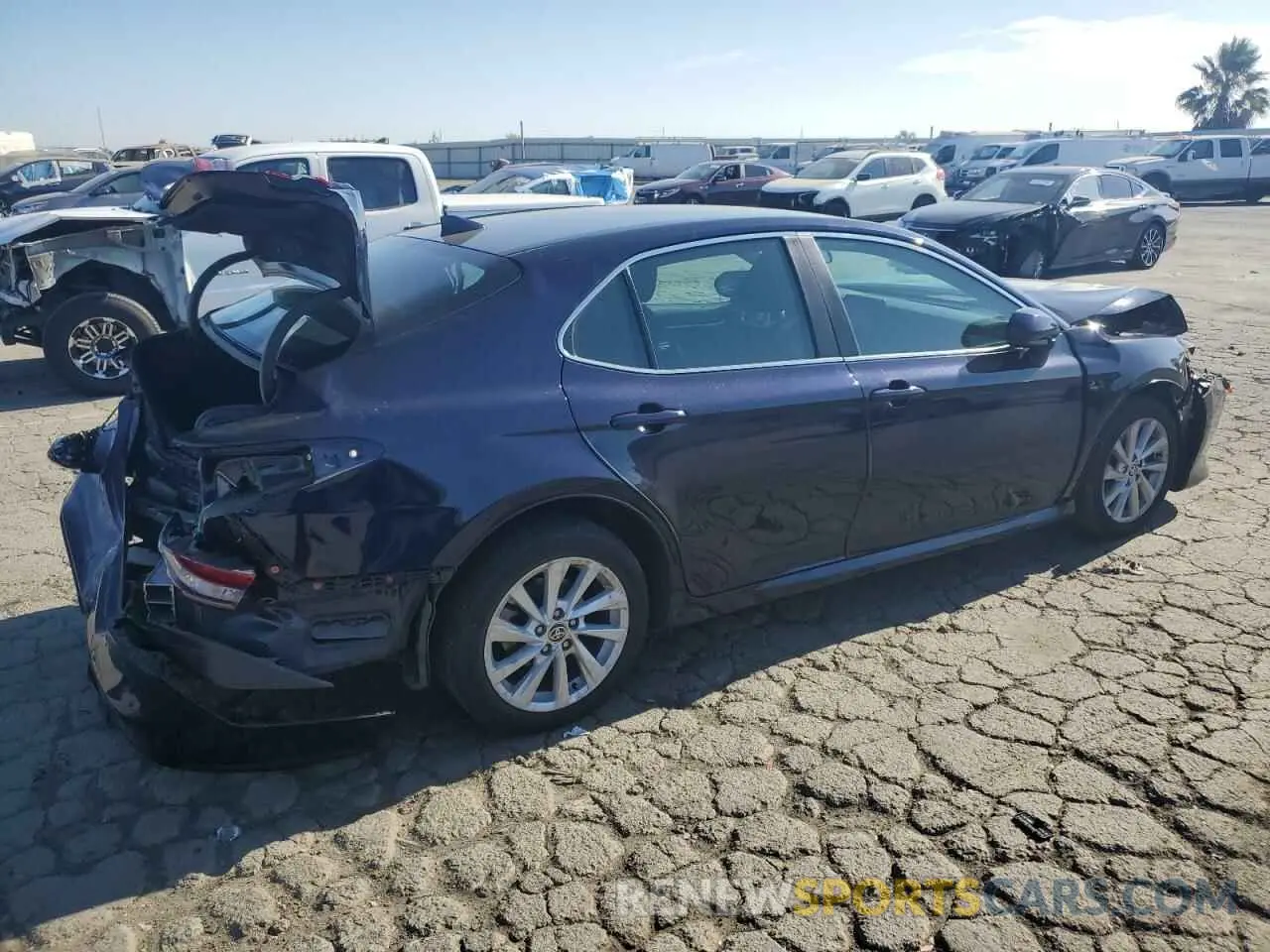 3 Фотография поврежденного автомобиля 4T1C11AK5NU656867 TOYOTA CAMRY 2022