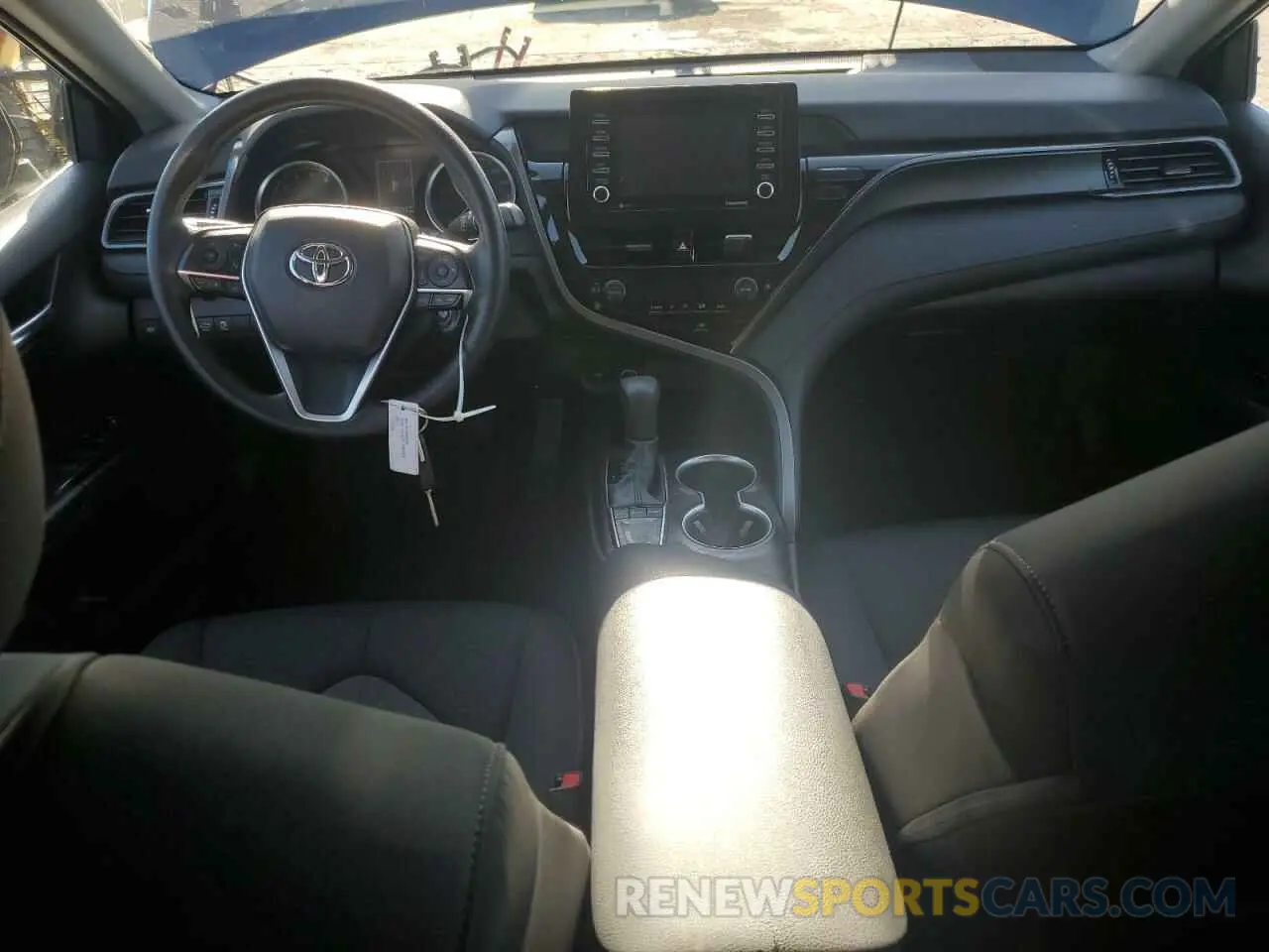 8 Фотография поврежденного автомобиля 4T1C11AK5NU656867 TOYOTA CAMRY 2022