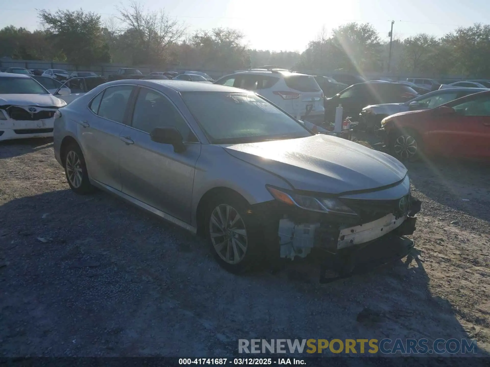 1 Photograph of a damaged car 4T1C11AK5NU678075 TOYOTA CAMRY 2022