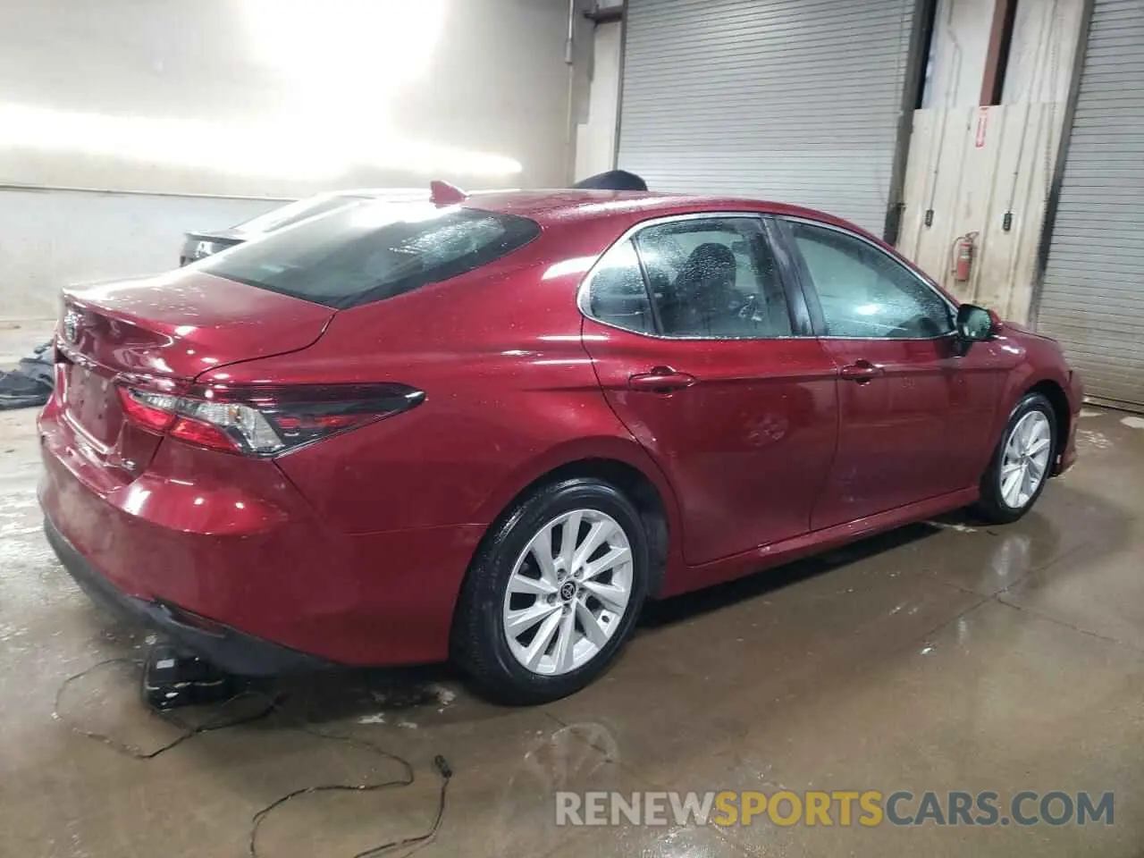 3 Photograph of a damaged car 4T1C11AK5NU684670 TOYOTA CAMRY 2022