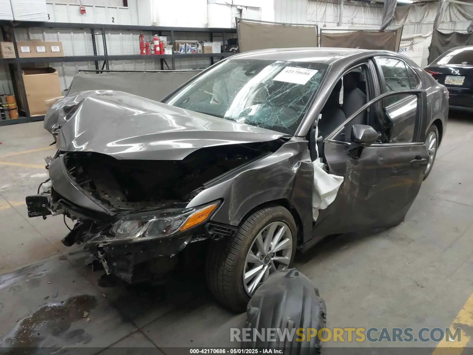 2 Photograph of a damaged car 4T1C11AK5NU692820 TOYOTA CAMRY 2022
