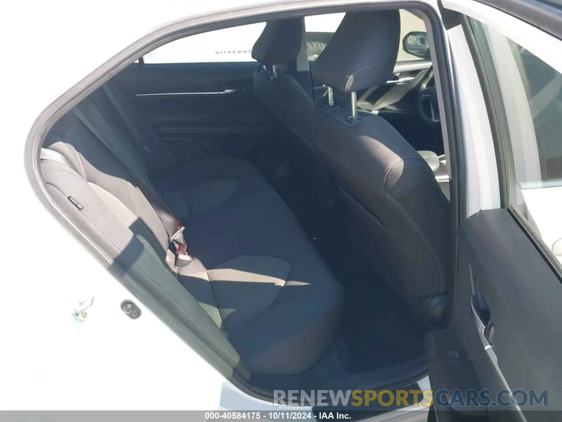 8 Photograph of a damaged car 4T1C11AK5NU693885 TOYOTA CAMRY 2022