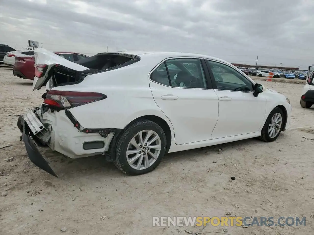 3 Фотография поврежденного автомобиля 4T1C11AK5NU696477 TOYOTA CAMRY 2022