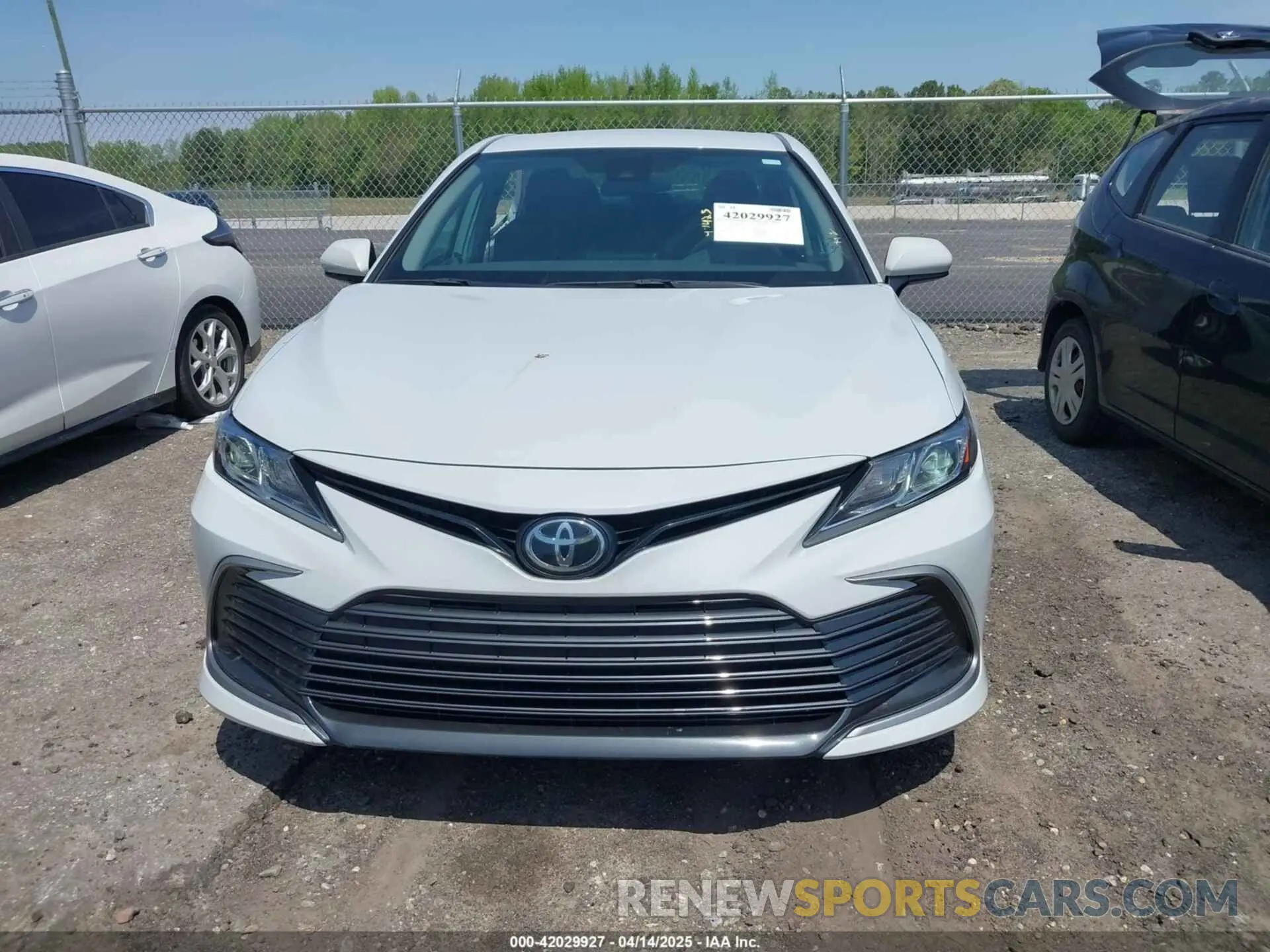 13 Photograph of a damaged car 4T1C11AK6NU012469 TOYOTA CAMRY 2022