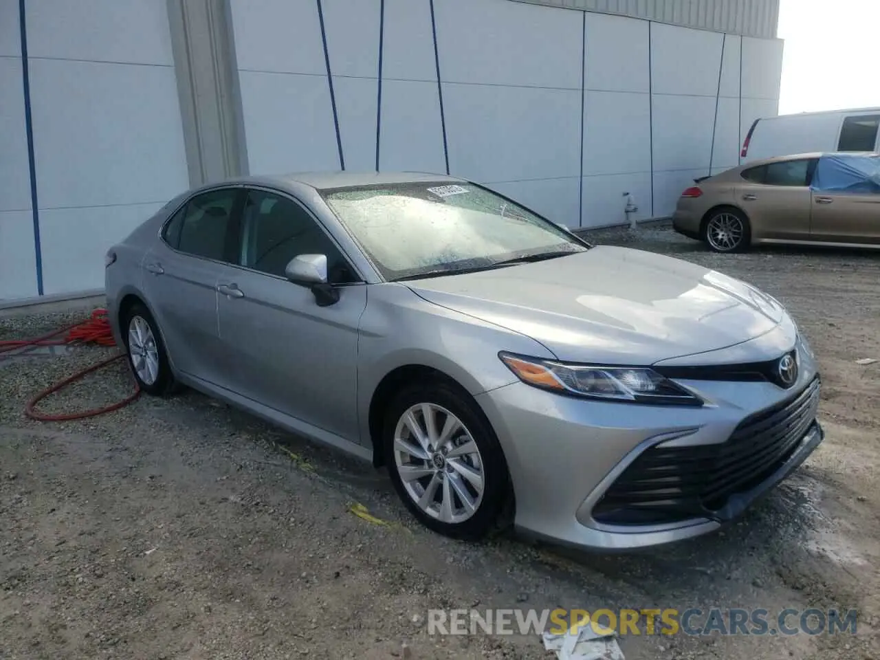 1 Photograph of a damaged car 4T1C11AK6NU051000 TOYOTA CAMRY 2022
