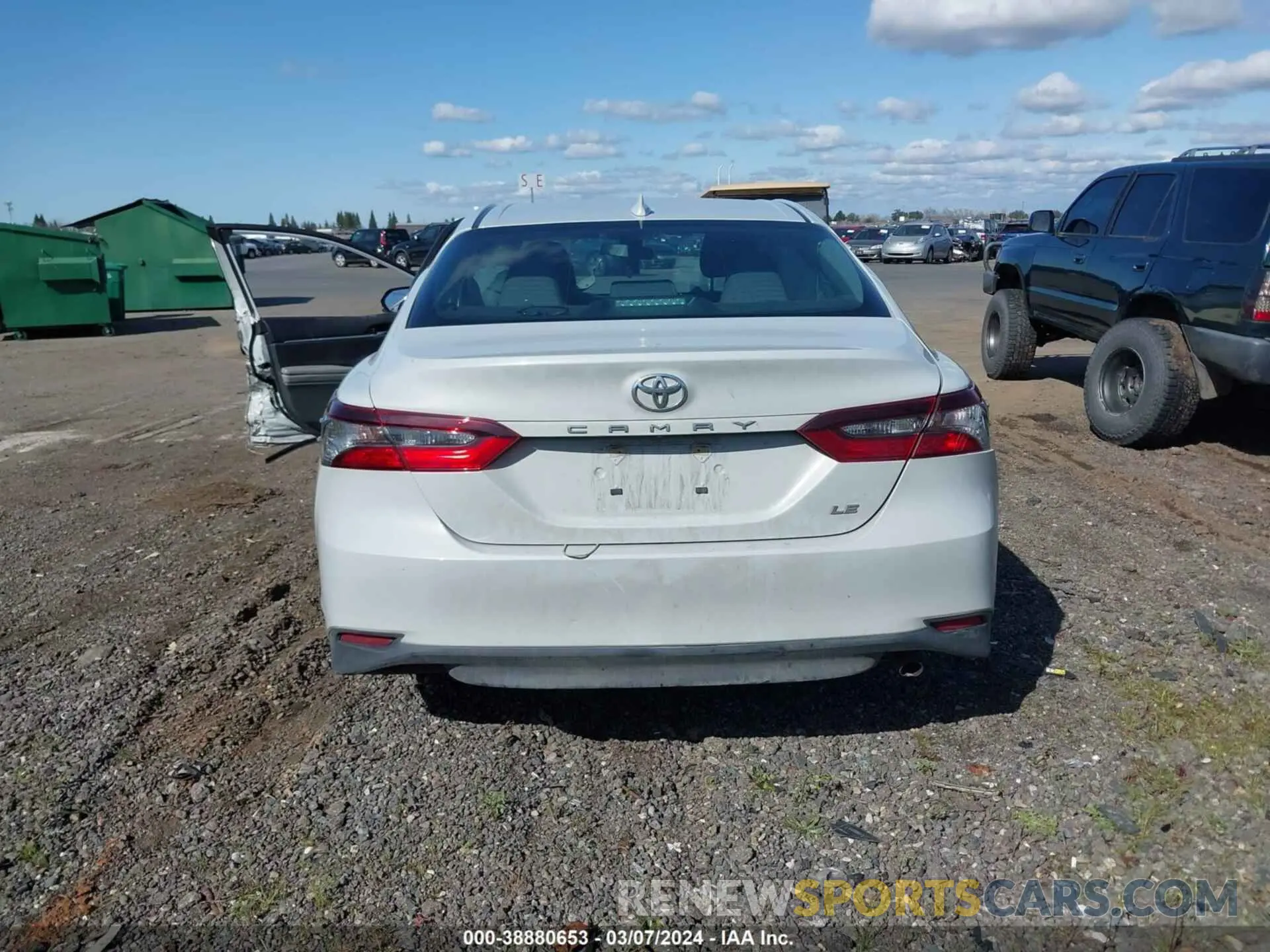 16 Фотография поврежденного автомобиля 4T1C11AK6NU051711 TOYOTA CAMRY 2022