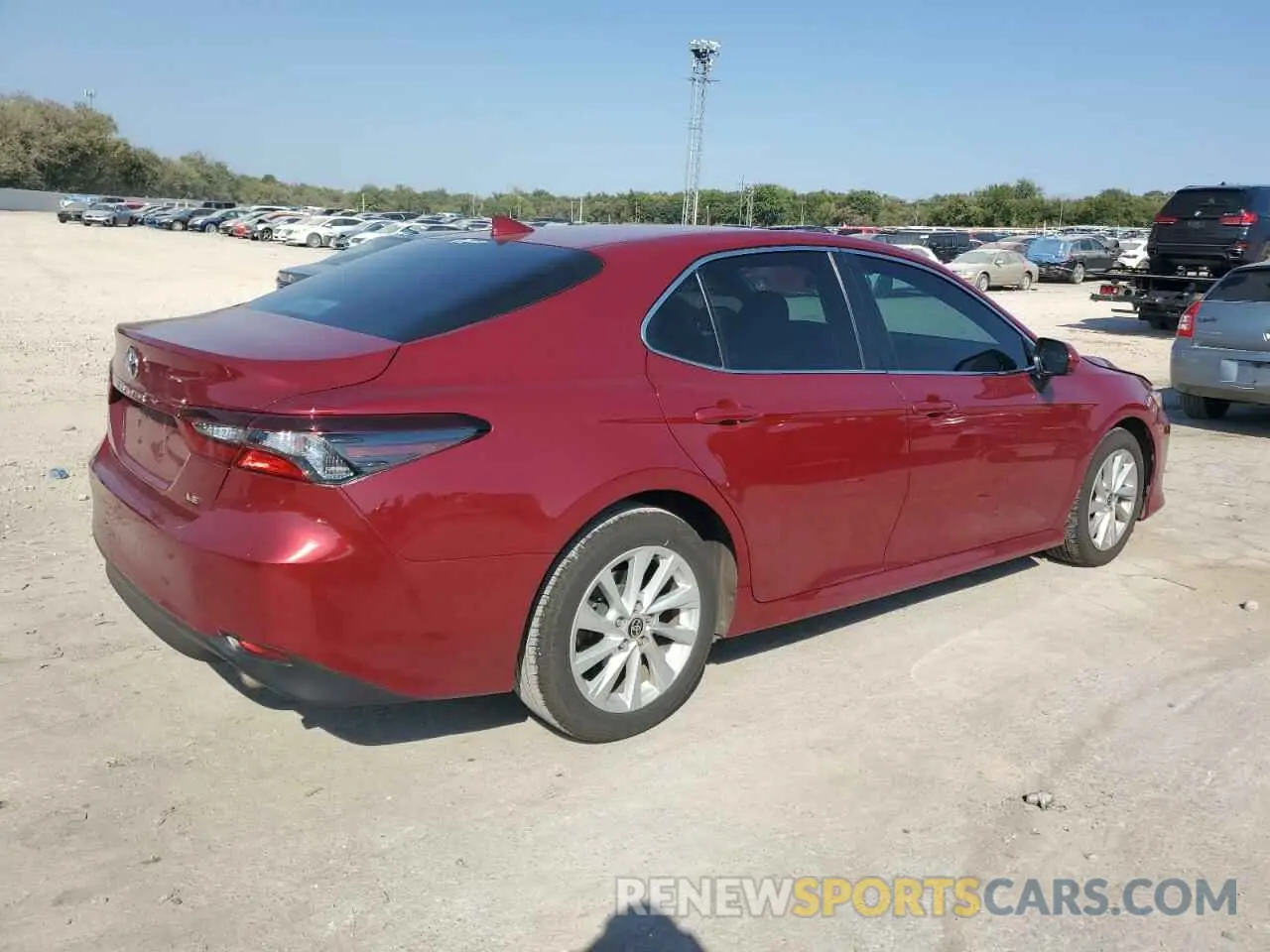 3 Фотография поврежденного автомобиля 4T1C11AK6NU621609 TOYOTA CAMRY 2022