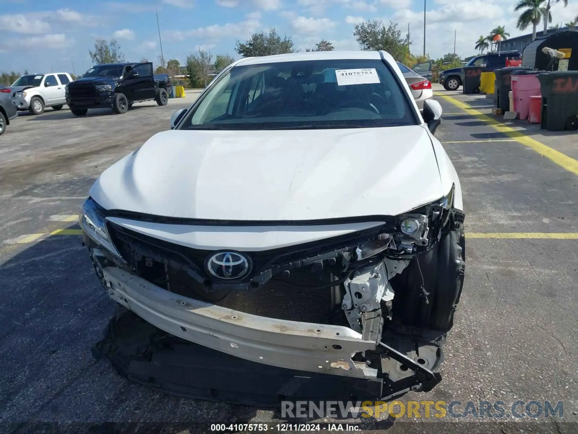 13 Photograph of a damaged car 4T1C11AK6NU636983 TOYOTA CAMRY 2022