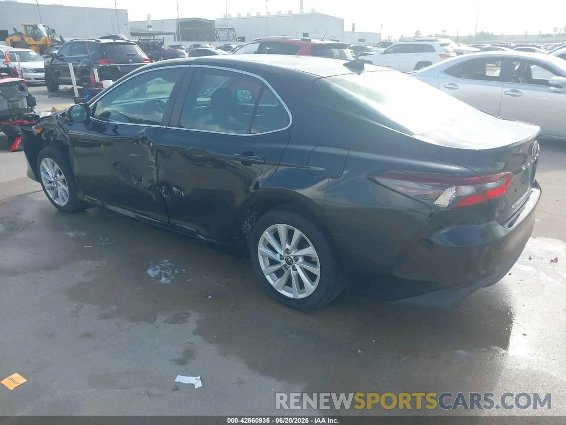 3 Photograph of a damaged car 4T1C11AK7NU004087 TOYOTA CAMRY 2022