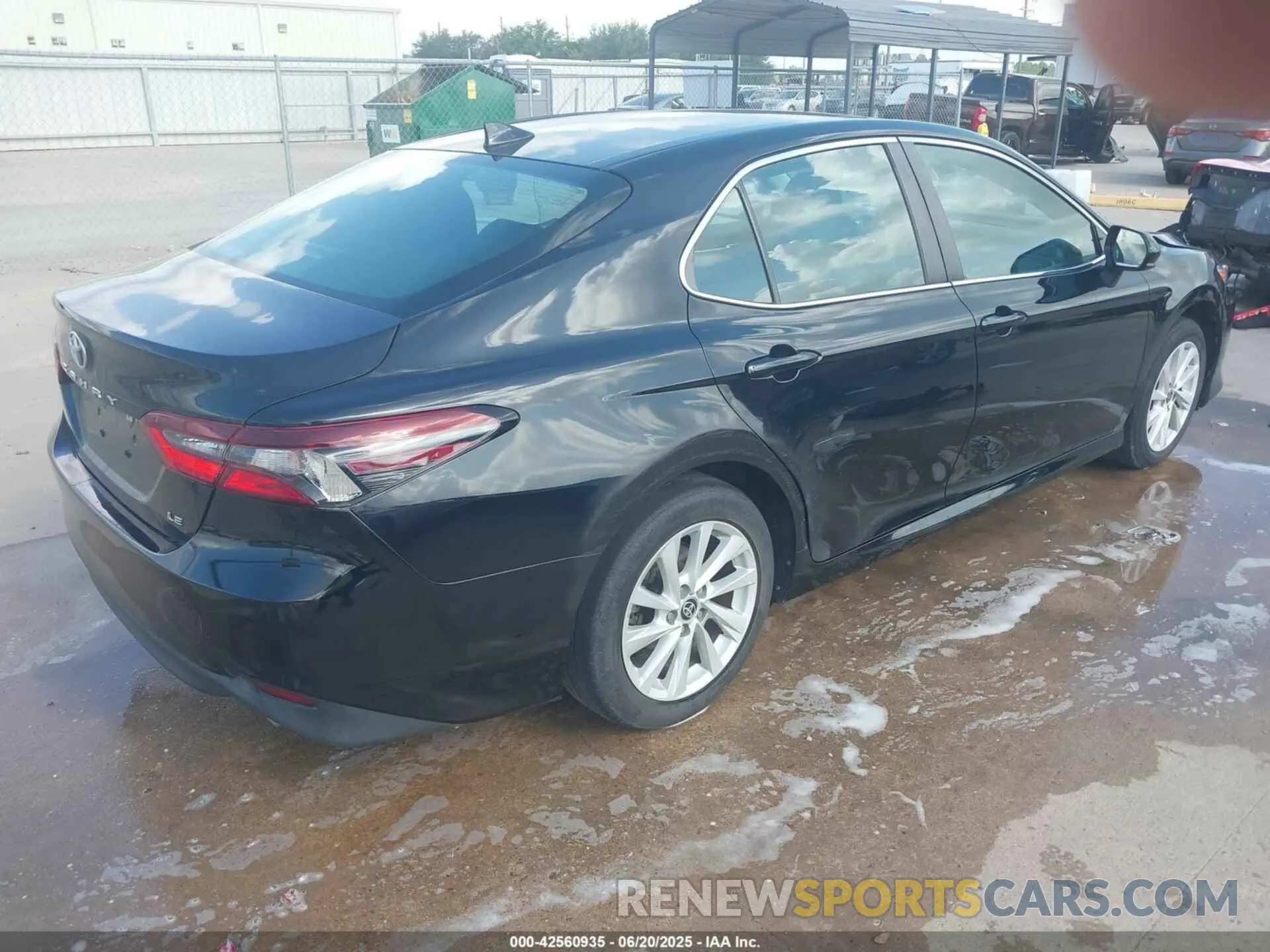 4 Photograph of a damaged car 4T1C11AK7NU004087 TOYOTA CAMRY 2022