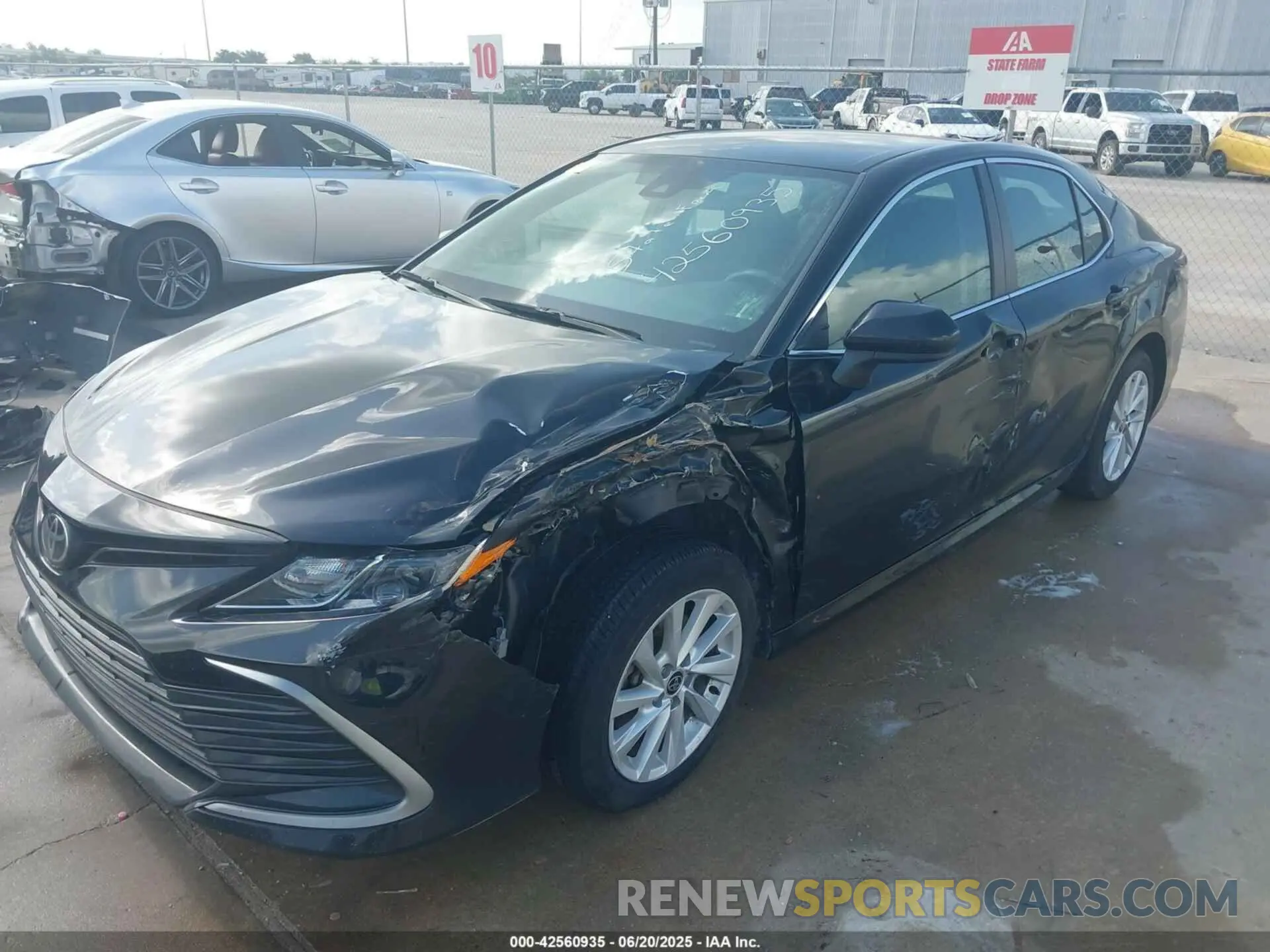 6 Photograph of a damaged car 4T1C11AK7NU004087 TOYOTA CAMRY 2022