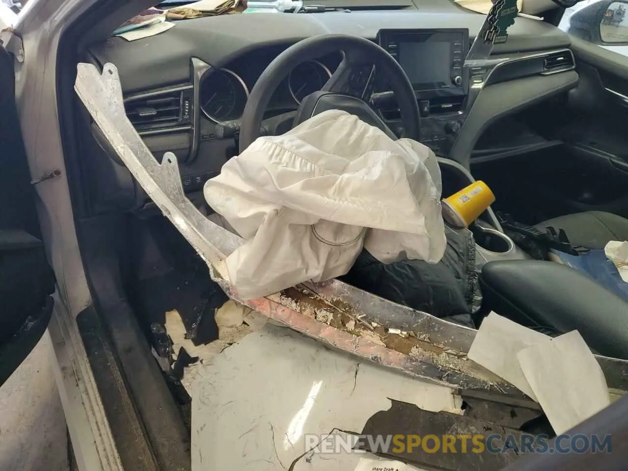 8 Photograph of a damaged car 4T1C11AK7NU049255 TOYOTA CAMRY 2022