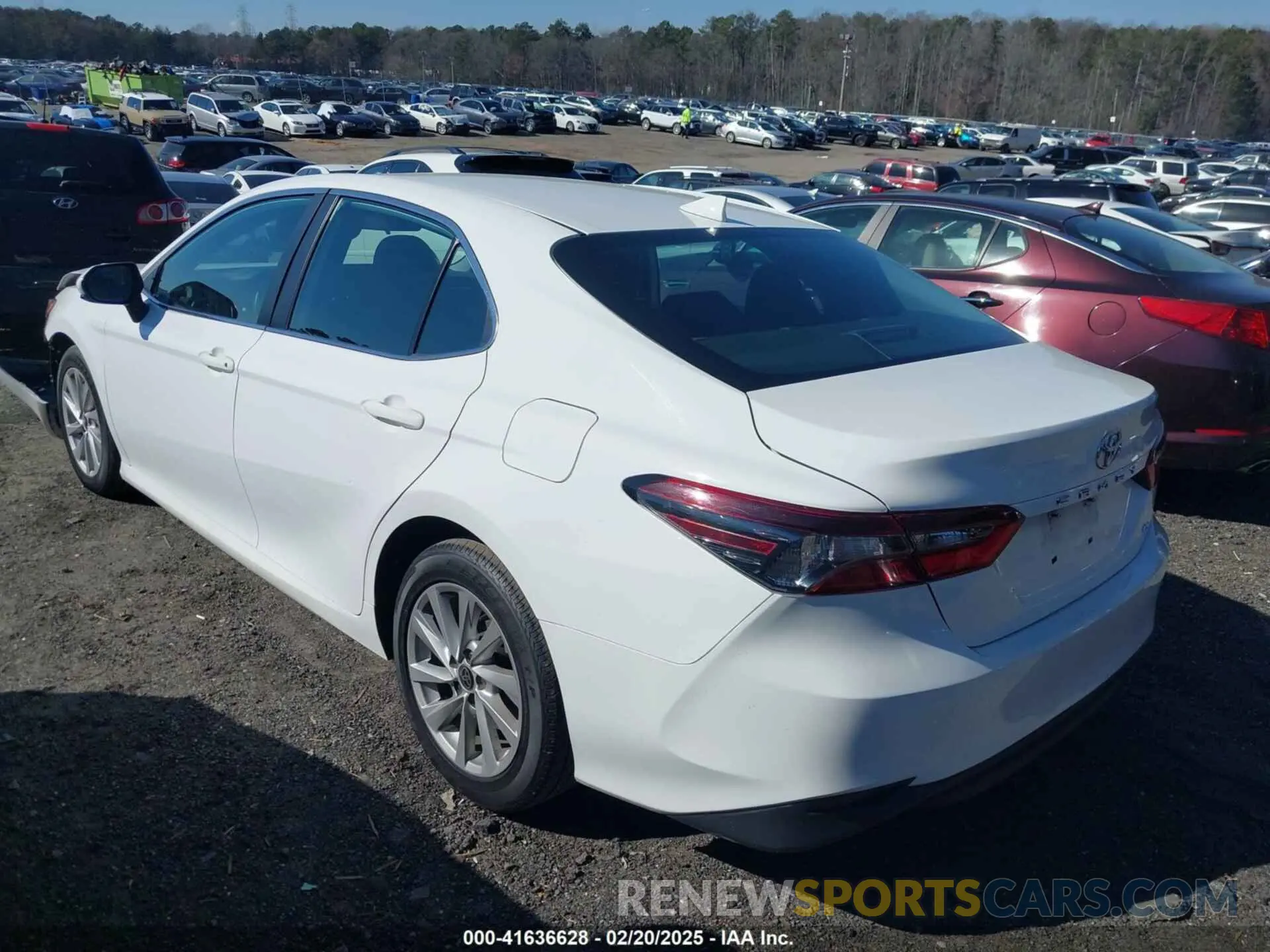 3 Photograph of a damaged car 4T1C11AK7NU628391 TOYOTA CAMRY 2022