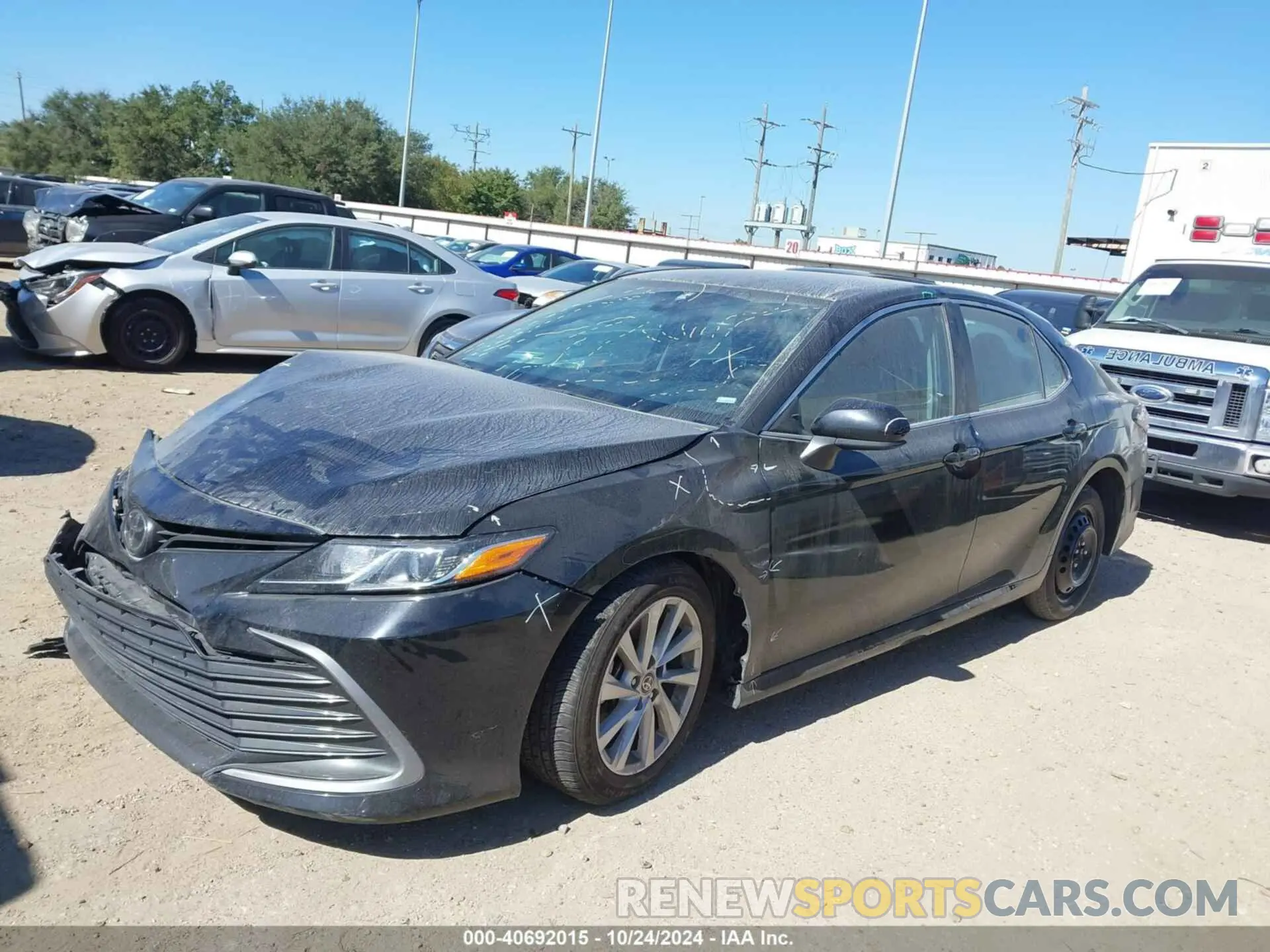 2 Photograph of a damaged car 4T1C11AK7NU663660 TOYOTA CAMRY 2022