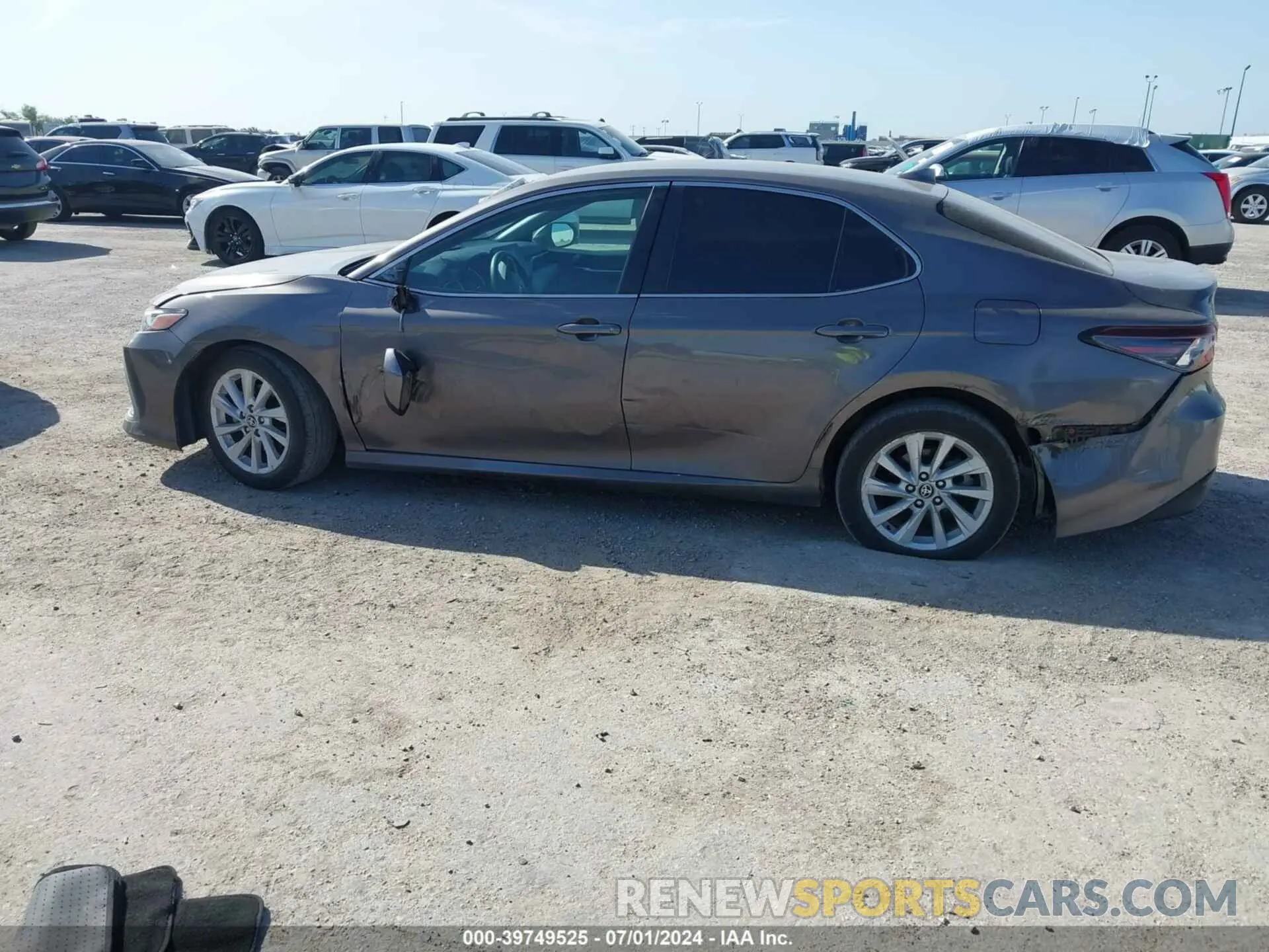 14 Photograph of a damaged car 4T1C11AK7NU676294 TOYOTA CAMRY 2022