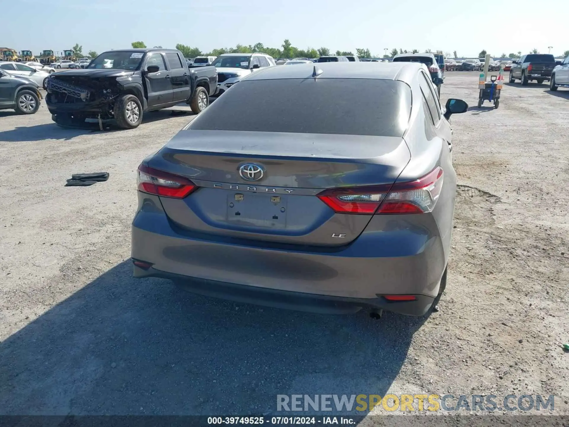 16 Photograph of a damaged car 4T1C11AK7NU676294 TOYOTA CAMRY 2022