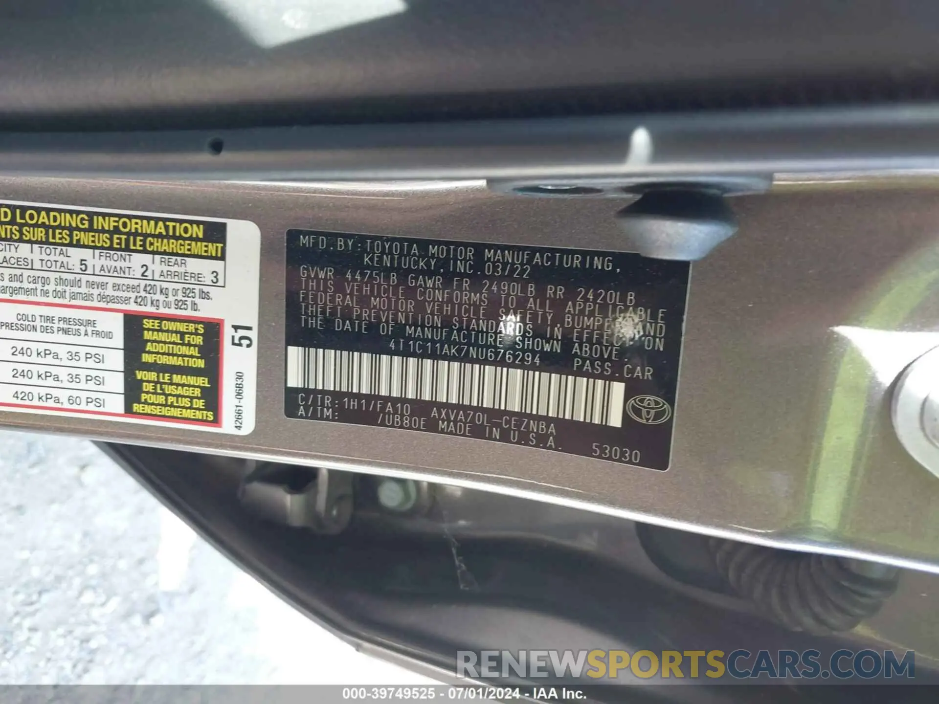 17 Photograph of a damaged car 4T1C11AK7NU676294 TOYOTA CAMRY 2022