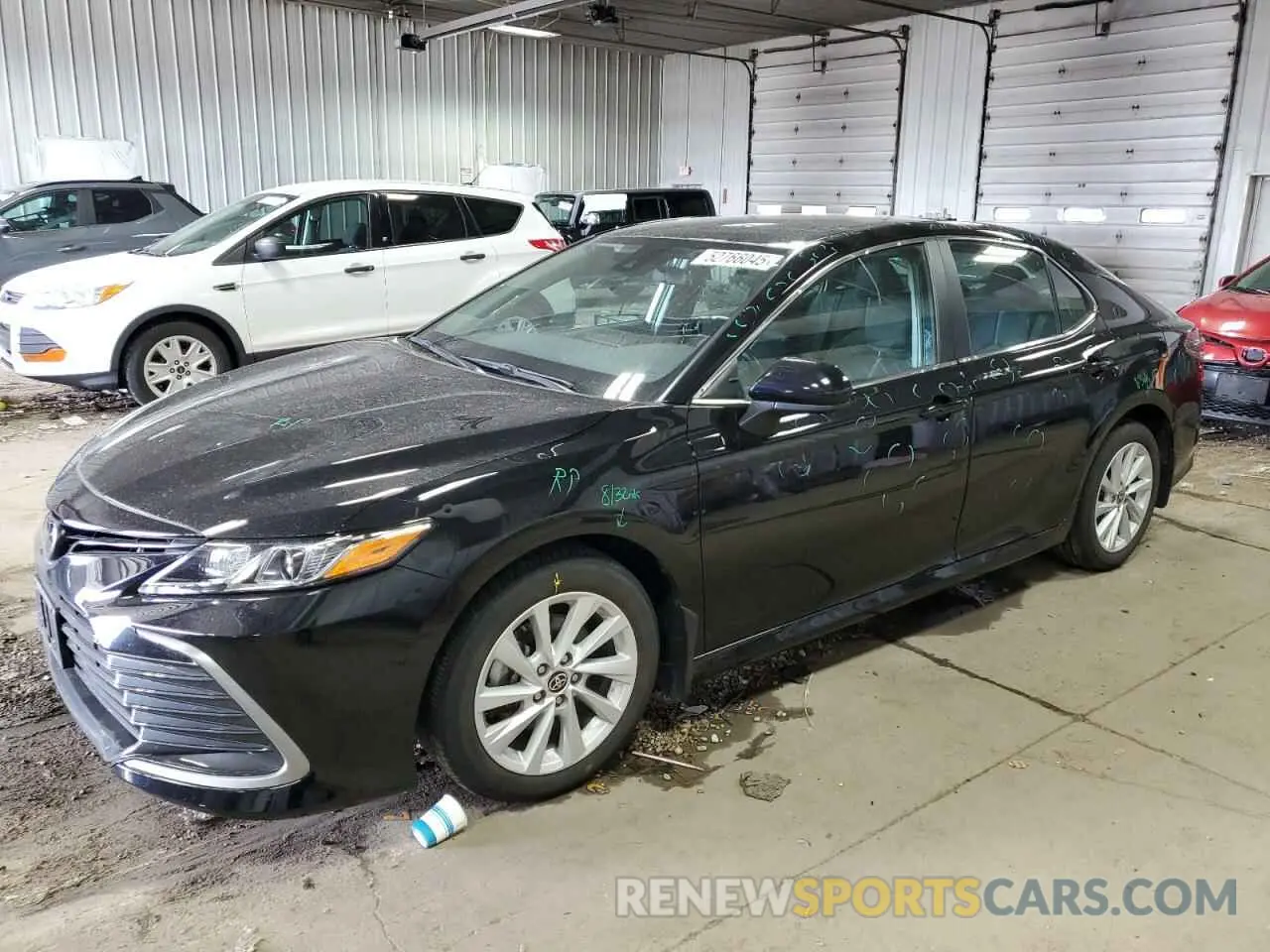 1 Фотография поврежденного автомобиля 4T1C11AK8NU025630 TOYOTA CAMRY 2022