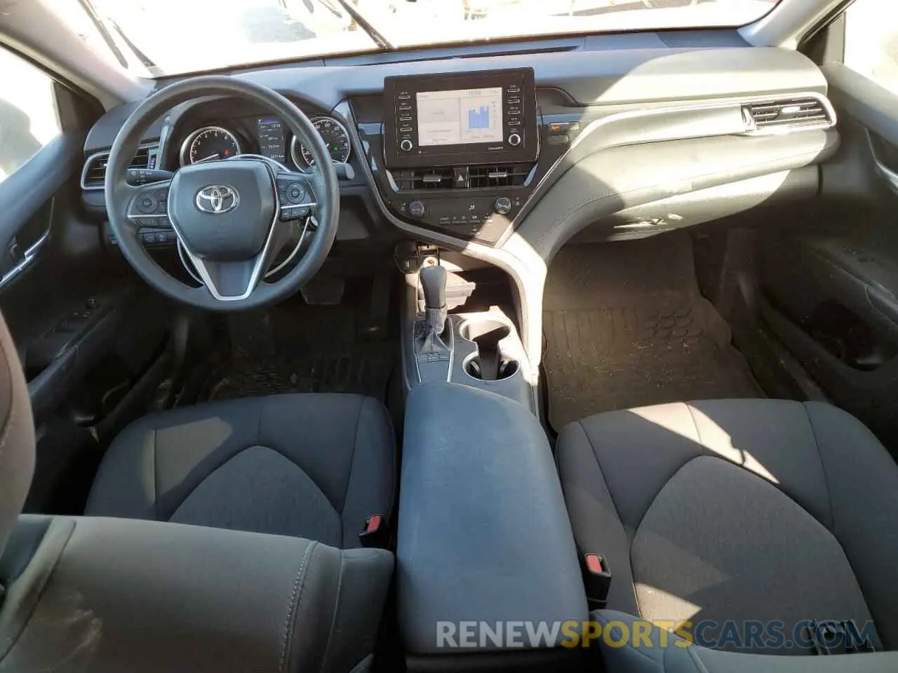 8 Фотография поврежденного автомобиля 4T1C11AK8NU639268 TOYOTA CAMRY 2022